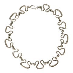Collier "Etrurian" d'Estric Ericson, Svenskt Tenn, Suède