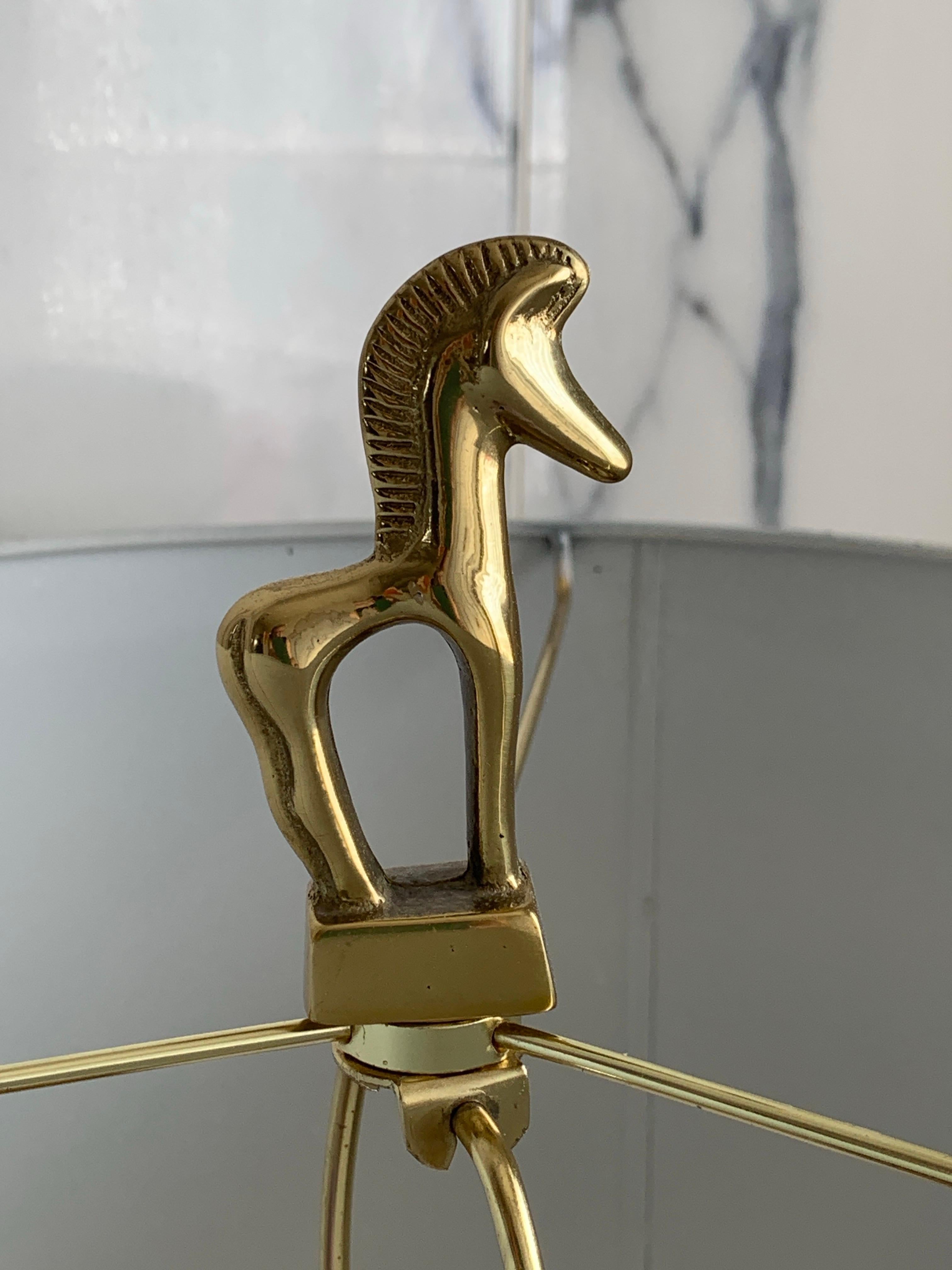 Polished Etruscan Brass Horse and Clear Glass Modern Large Table Lamp w/ Lucite Base For Sale