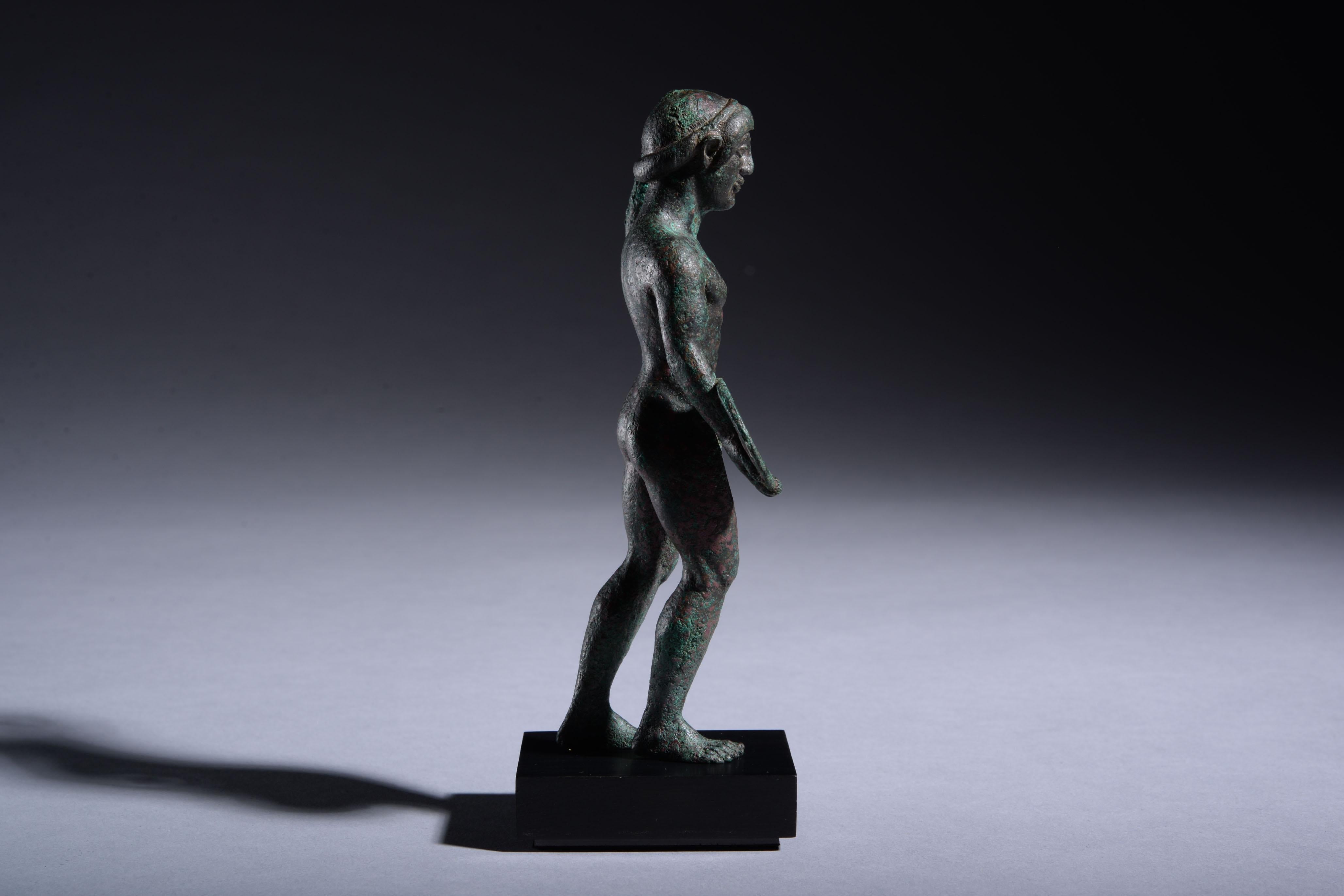 18th Century and Earlier Etruscan Bronze Statuette of Discus Thrower For Sale
