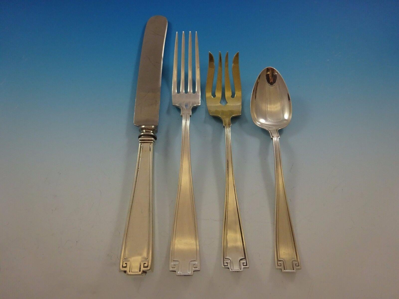 Etruscan von Gorham Sterling Silber Besteck Service für 12 Set 130 Pieces Abendessen (20. Jahrhundert) im Angebot