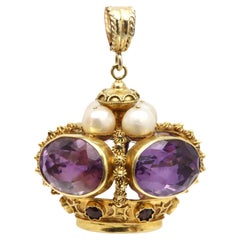 Charm étrusque 18 carats circa 1940s Large Charm Purple Amethyst Vintage Etruscan