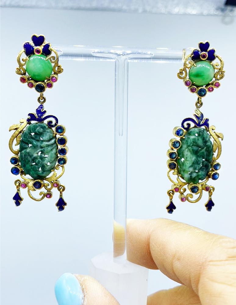 Etruscan Revival Etruscan Jade Enamel and Sapphire Dangle Earrings 1.80 Carats 14 Karat Yellow