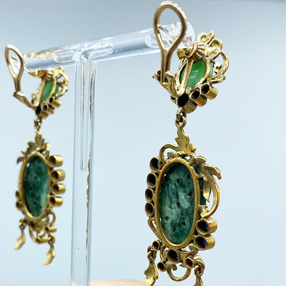 Etruscan Jade Enamel and Sapphire Dangle Earrings 1.80 Carats 14 Karat Yellow In Good Condition In Laguna Hills, CA