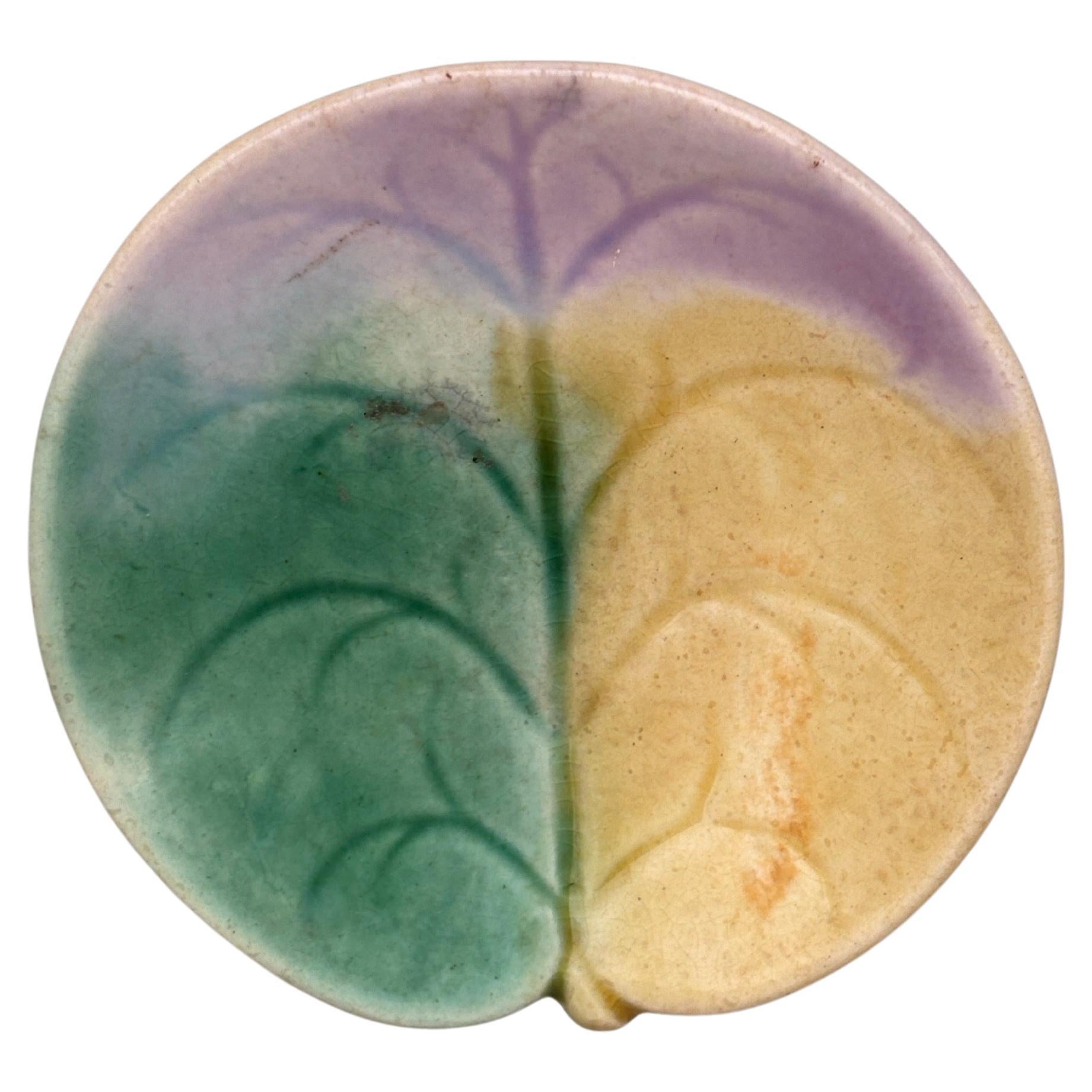 Etruscan Majolica Leaf Butter Pat, circa 1890 For Sale