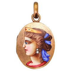 ETRUSCAN REVIVAL 1870 Italian Enameled Locket of a Queen In Gilt With Diamonds