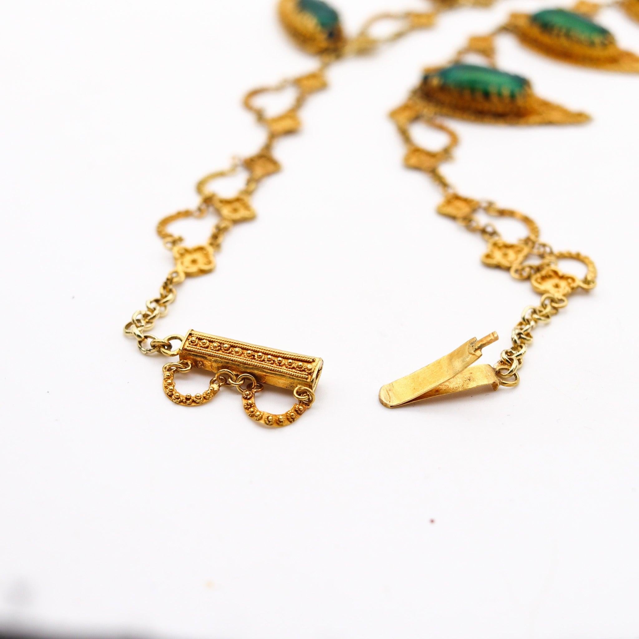 Collier feston victorien étrusque de 1870 en or 19 carats en vente 5