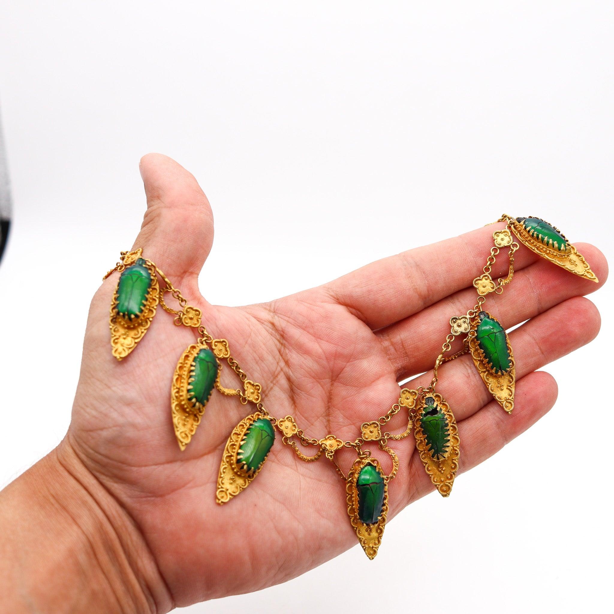 Collier feston victorien étrusque de 1870 en or 19 carats en vente 7