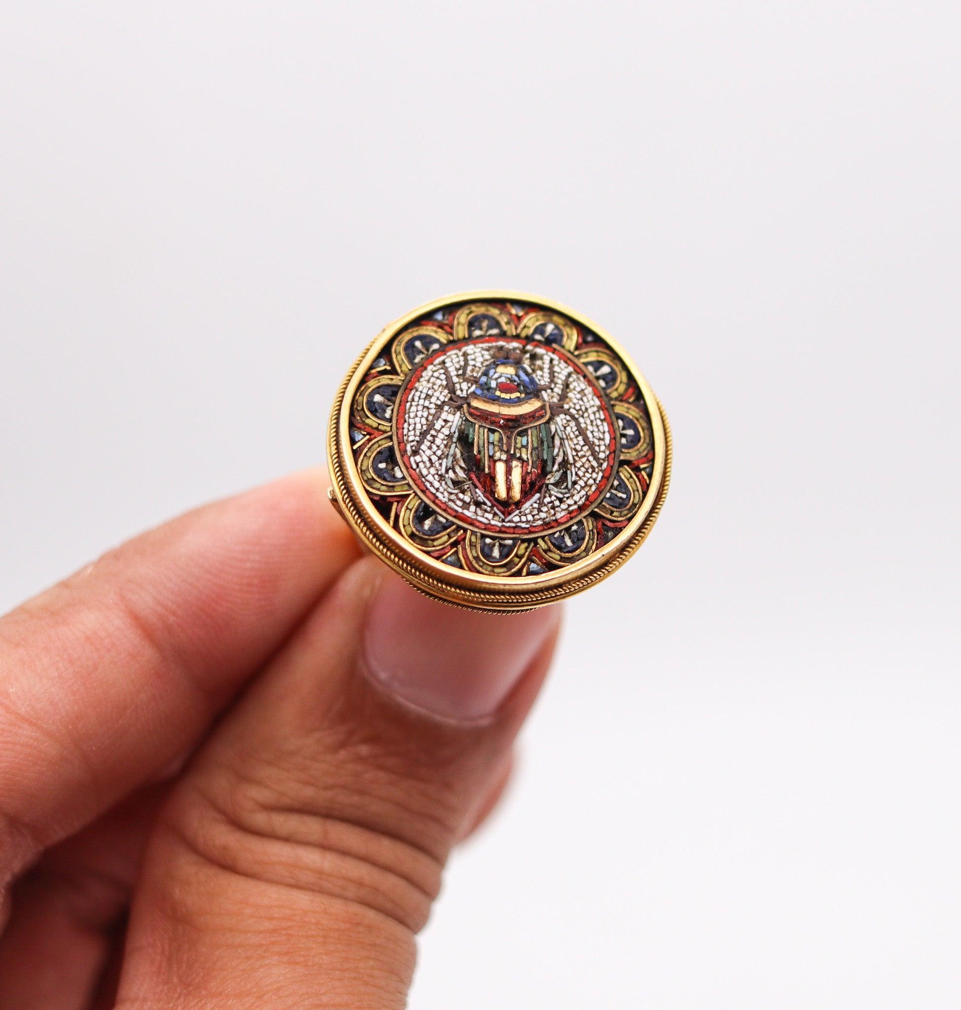 Women's or Men's ETRUSCAN REVIVAL 1880 Victorian Scarab Micro Mosaic Ring In 18Kt Yellow Gold For Sale