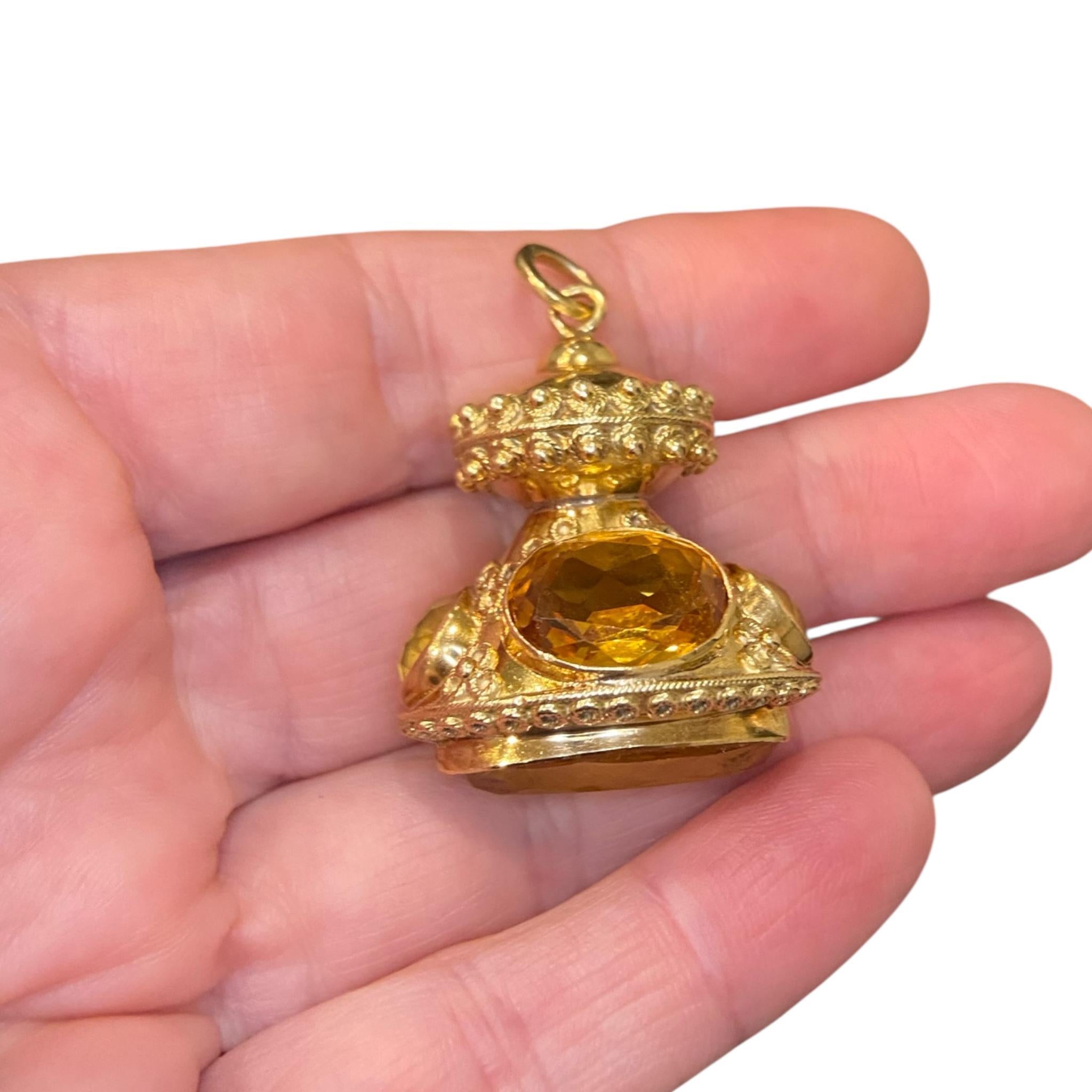 Pendentif à breloques en or 18K avec citrine de style néo-étrusque en vente 4