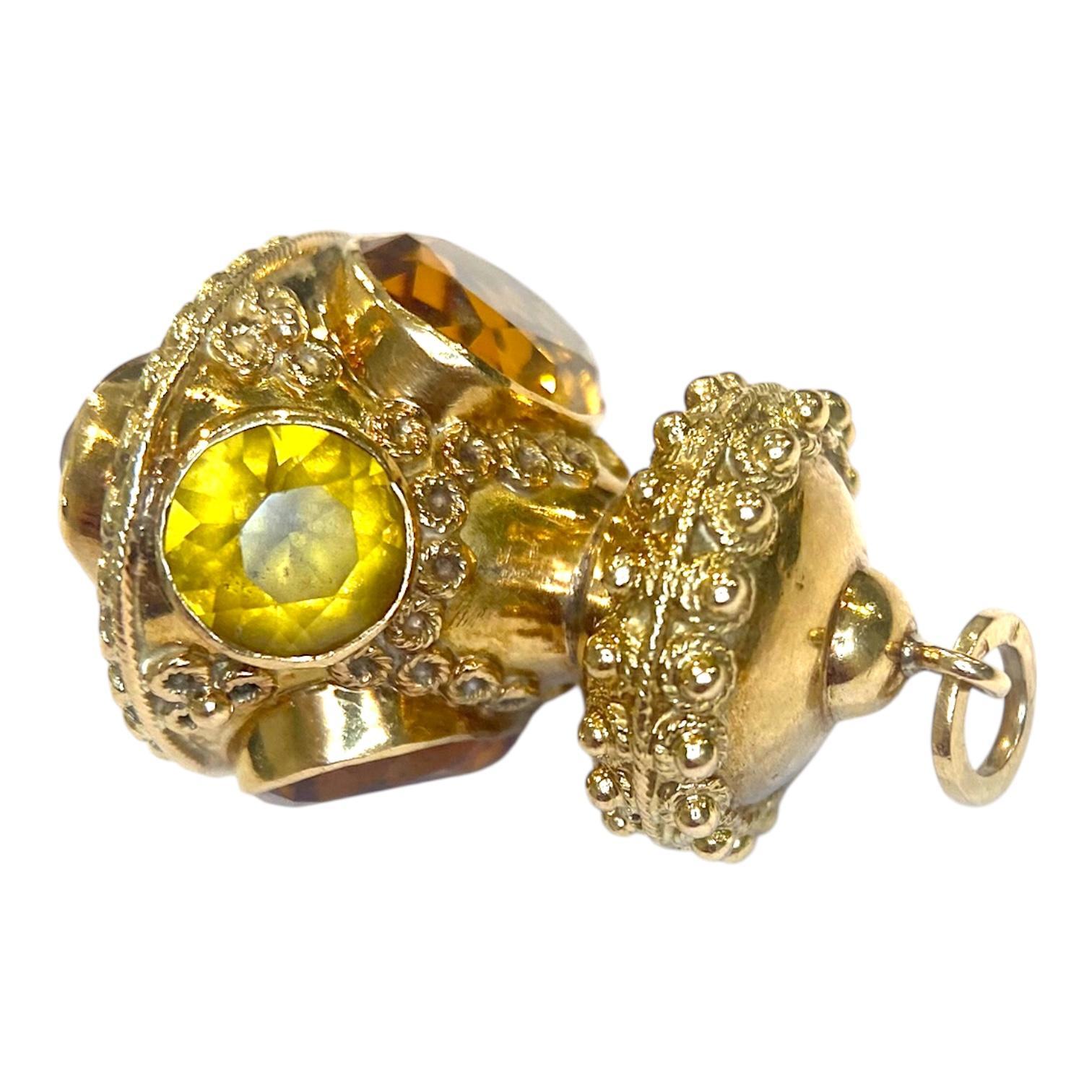 Taille mixte Pendentif à breloques en or 18K avec citrine de style néo-étrusque en vente
