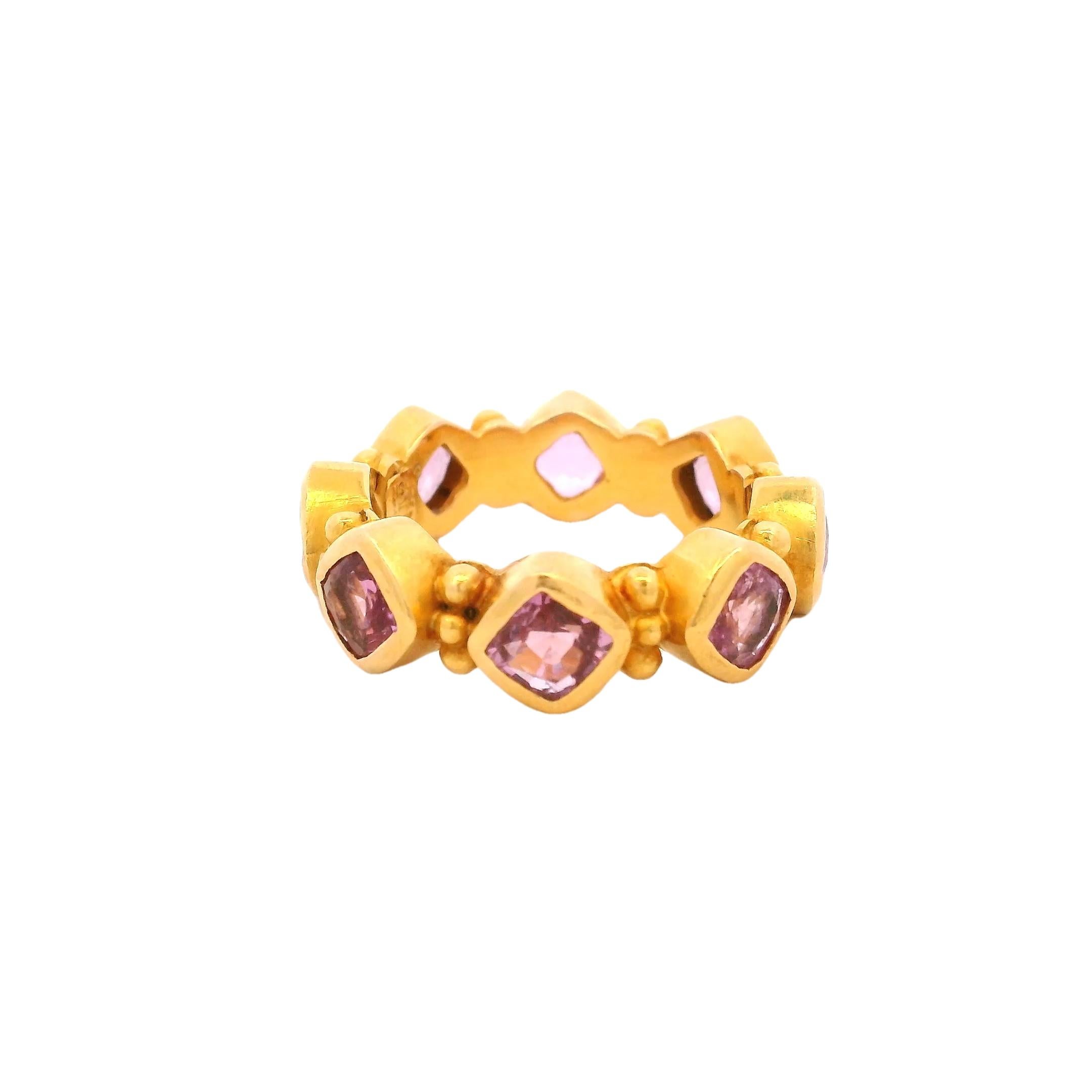 Taille coussin Bague éternelle en or jaune rose tourmaline de style étrusque, italien en vente