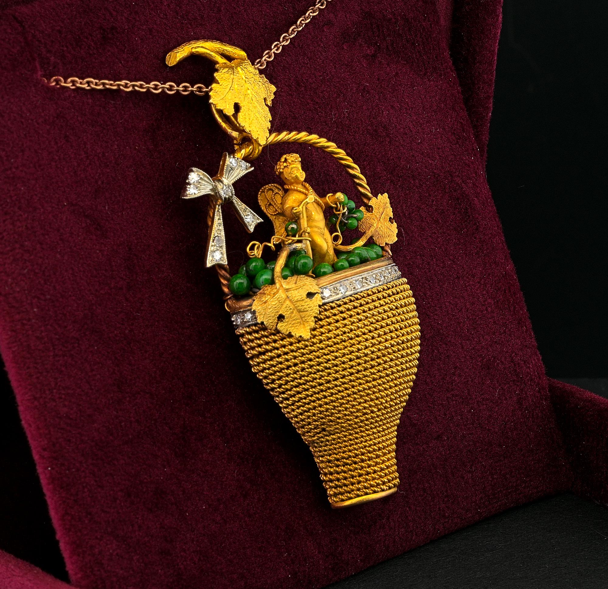 Taglio antico europeo Ciondolo etrusco revival Bacchus Allegory Amazing 18 KT Diamond Enamel Rare in vendita