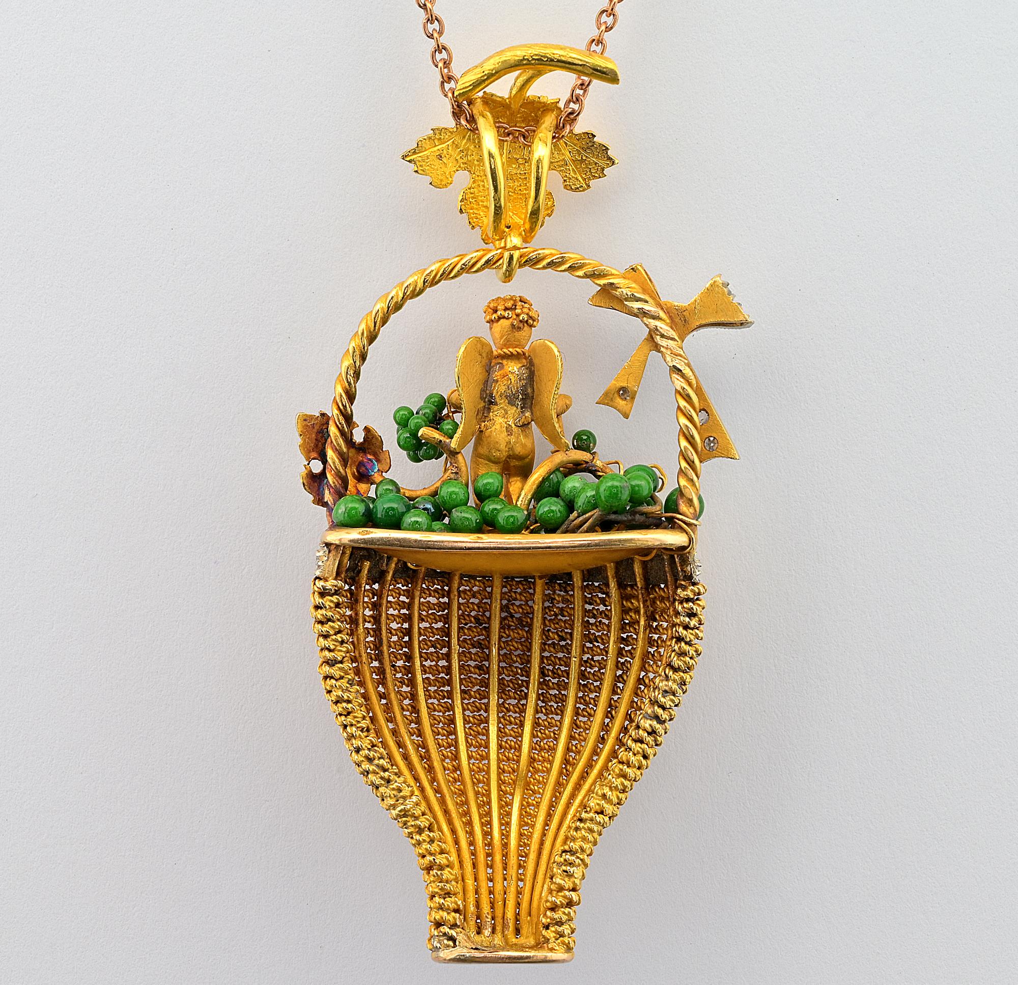 Ciondolo etrusco revival Bacchus Allegory Amazing 18 KT Diamond Enamel Rare in vendita 1