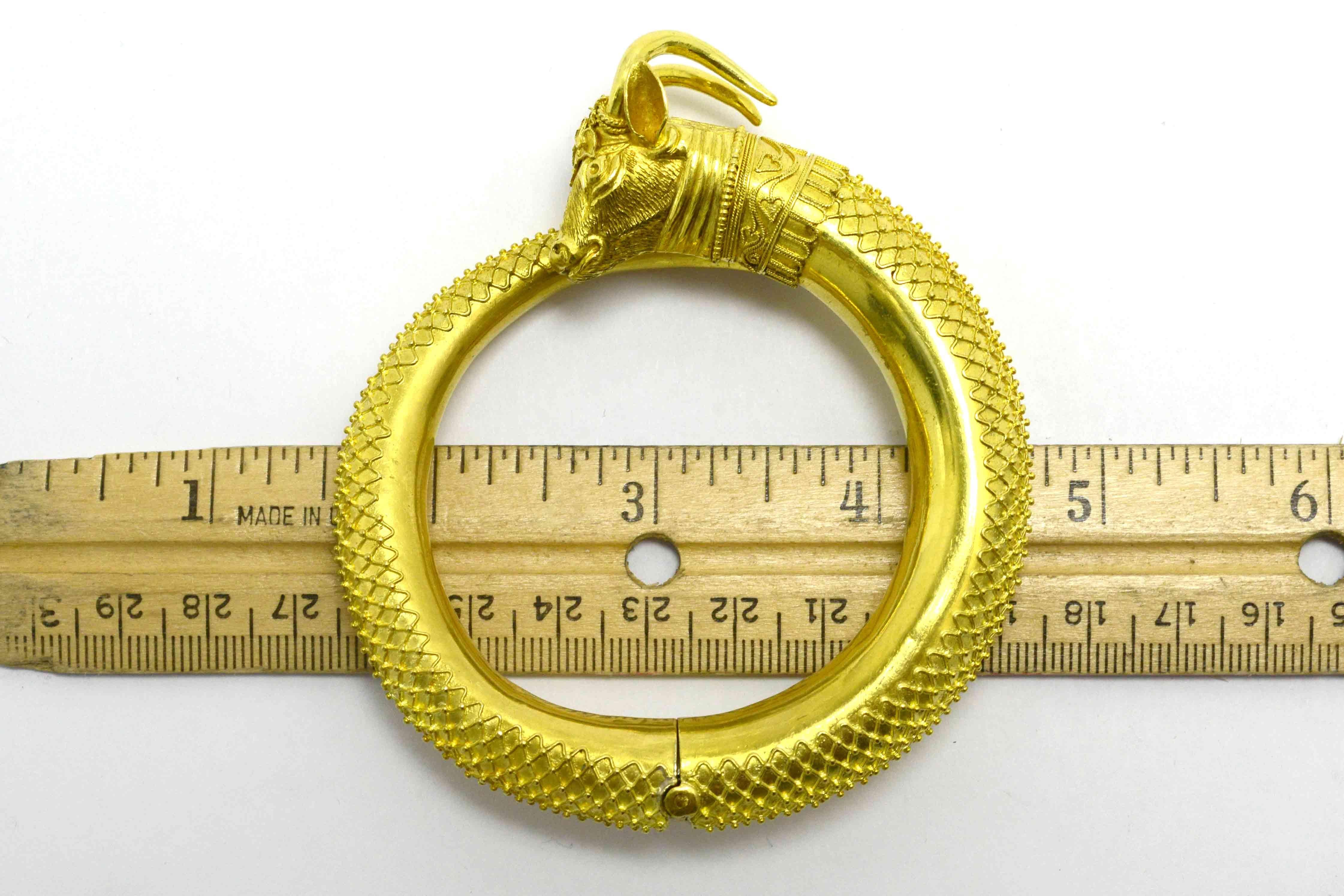 Etruscan Revival Bracelet Ram Head Bangle 22 Karat Gold High Karat Hinged Cuff In Good Condition In Santa Barbara, CA