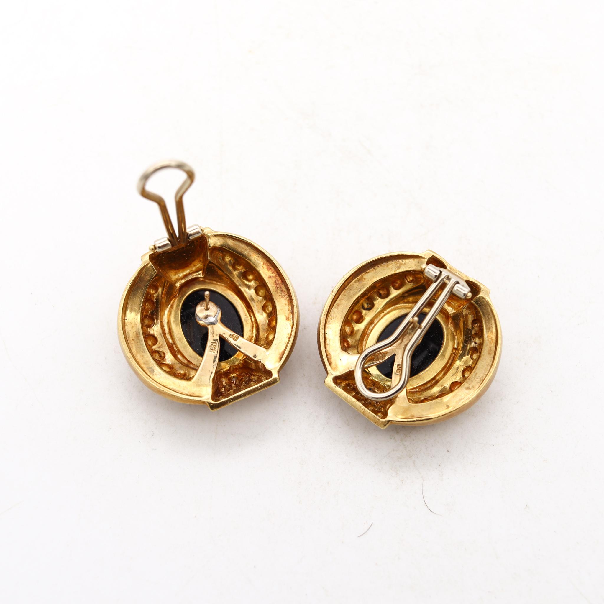 Ohrringe im etruskischen Stil aus 18 Karat Gold mit 9,78 Karat Diamanten und geschnitztem Onyx (Neoetruskisch) im Angebot