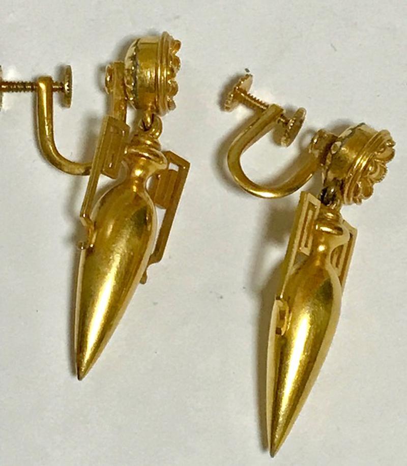 Etruscan Revival Gold Amphora Earrings In Good Condition In New York, NY