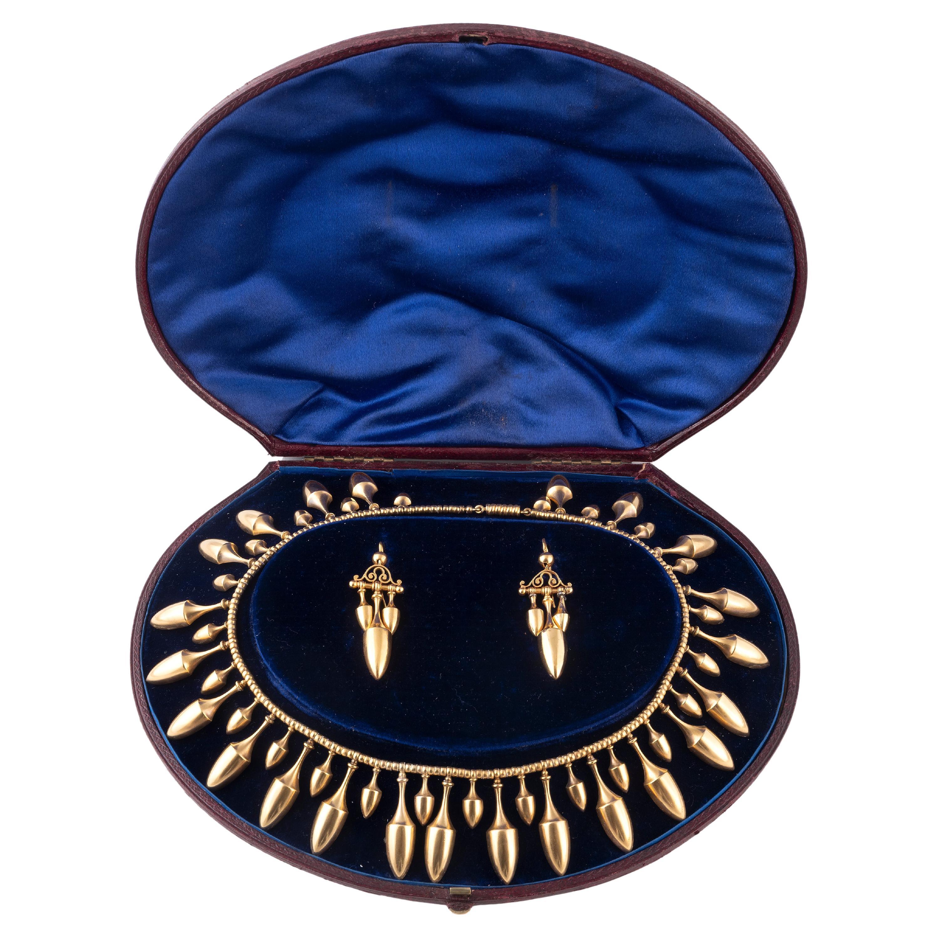 Suite de colliers et de boucles d'oreilles néo-étrusques Circa 1860