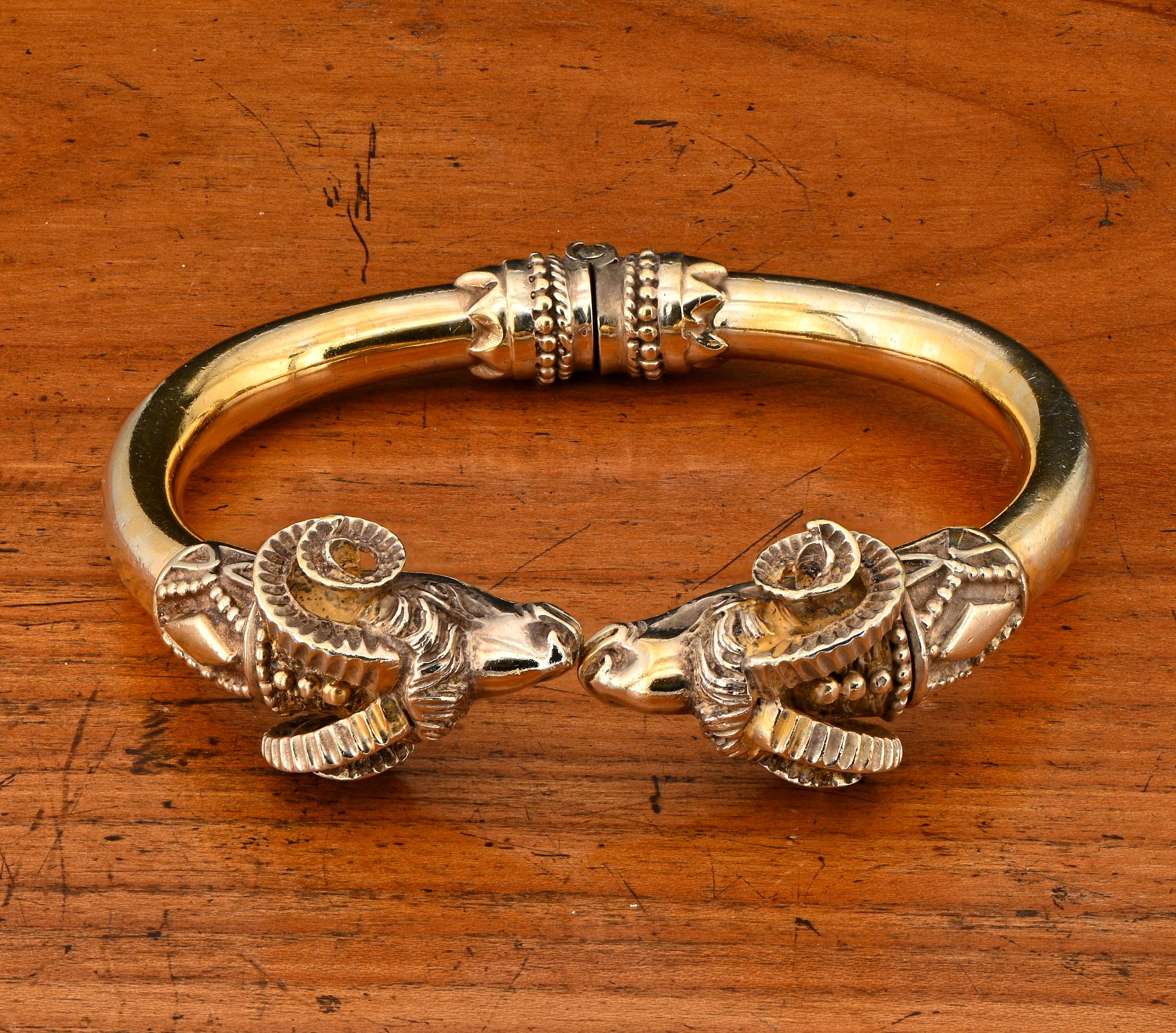 Etruscan Revival Rams Head 18 Kt Bangle In Good Condition For Sale In Napoli, IT