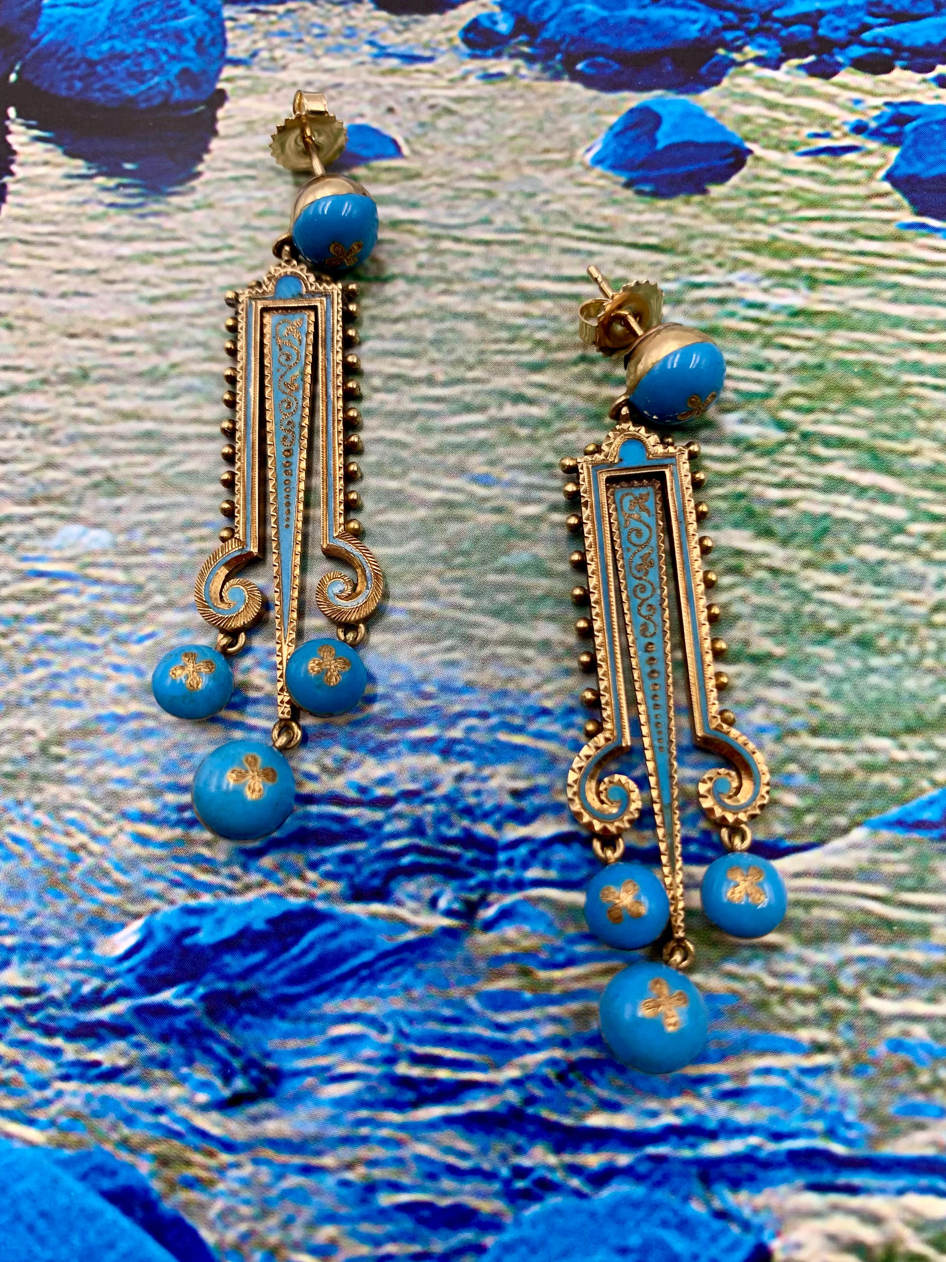 Etruscan Revival Turquoise Enamel 14K Yellow Gold Earrings and Brooch Parure For Sale 1