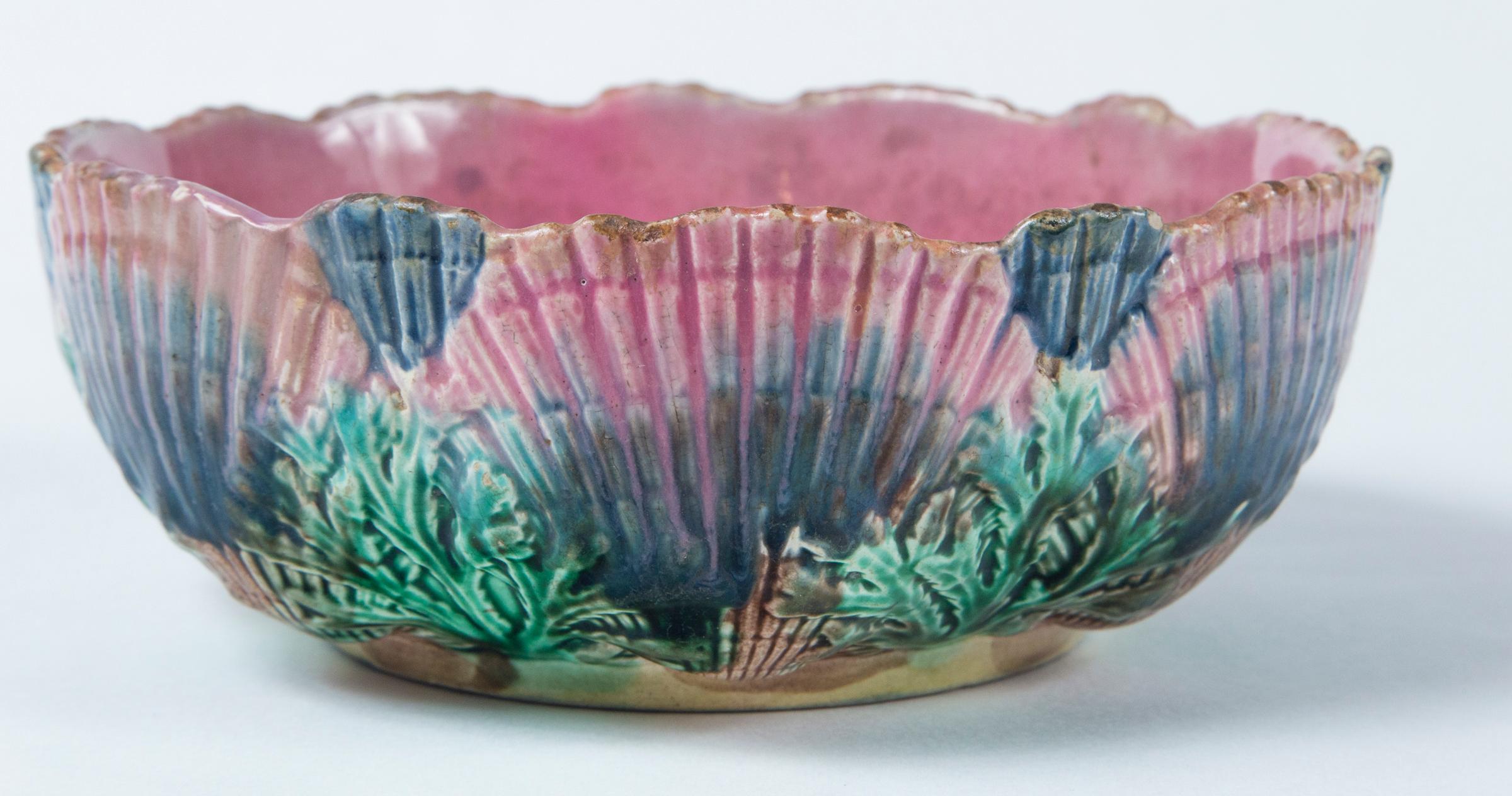 American Etruscan Shell and Seaweed Majolica Bowl, Late 19th Century
