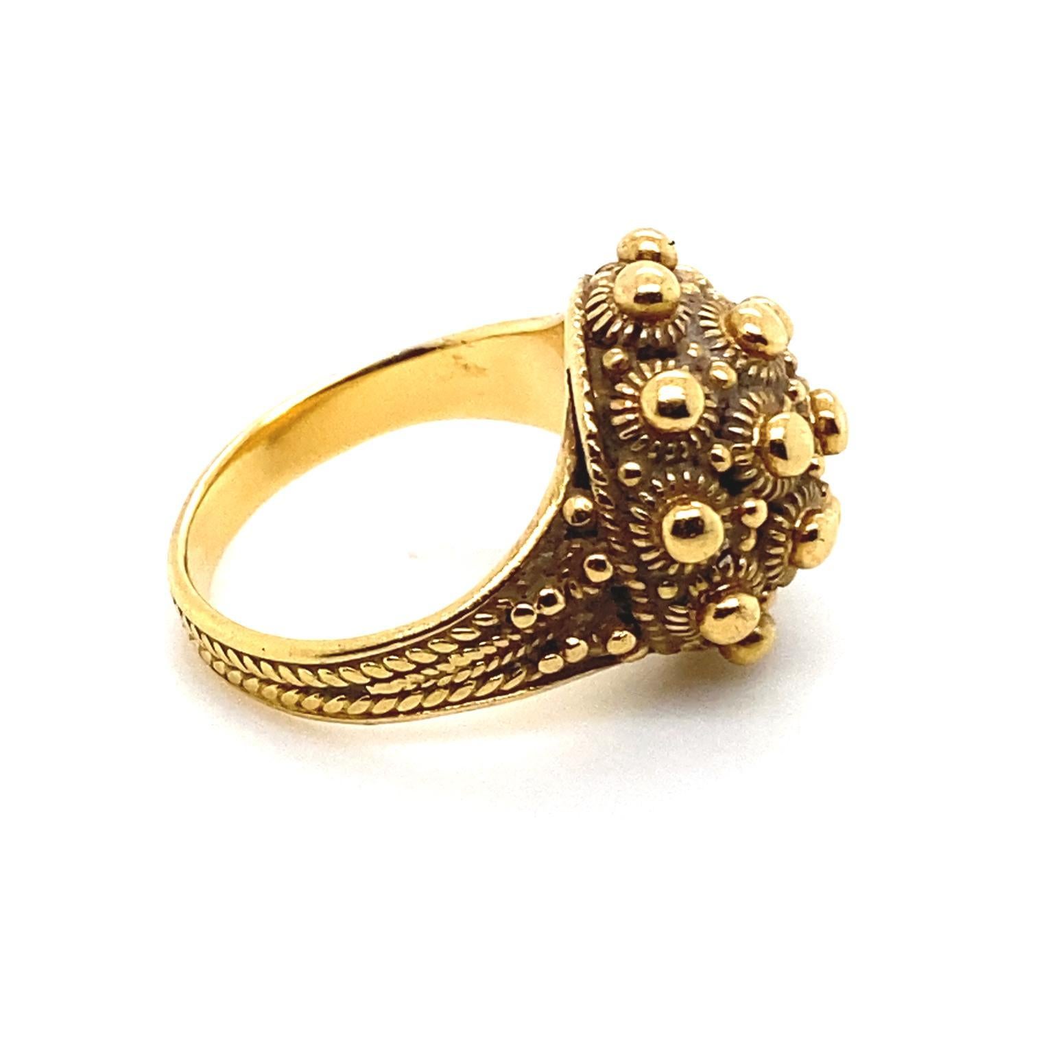 Etruscan Style 18 Karat Yellow Gold Ring For Sale 1