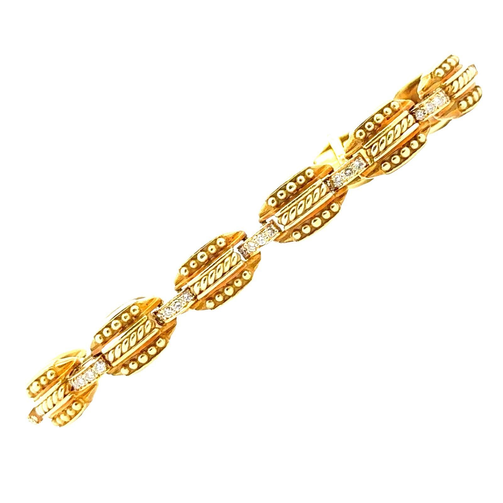 Etruscan Style Diamond 18 Karat Yellow Gold Vintage Link Bracelet In Excellent Condition For Sale In Boca Raton, FL