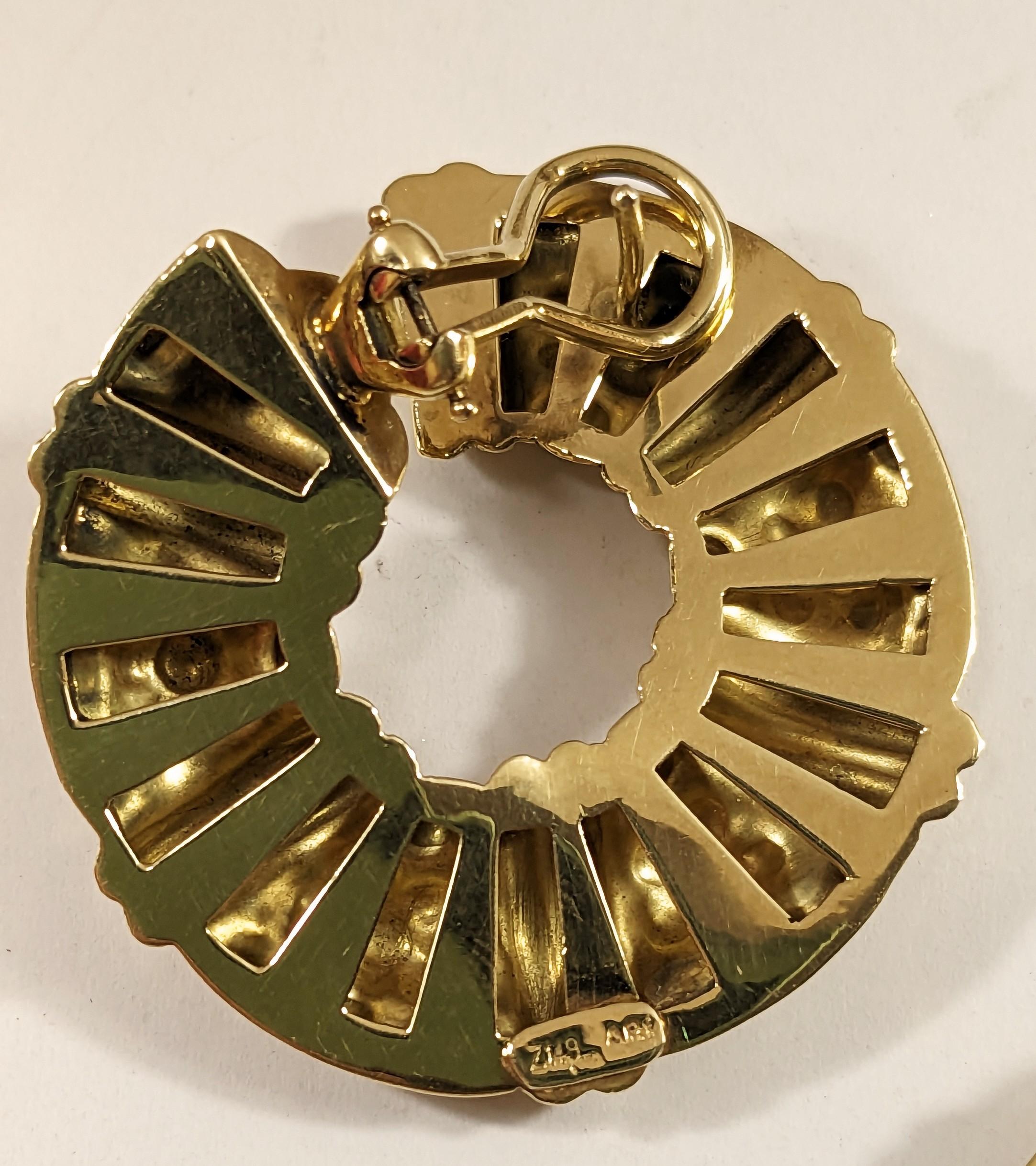 Etruscan Style Necklace and Earrings in 18k Yellow Gold For Sale 4