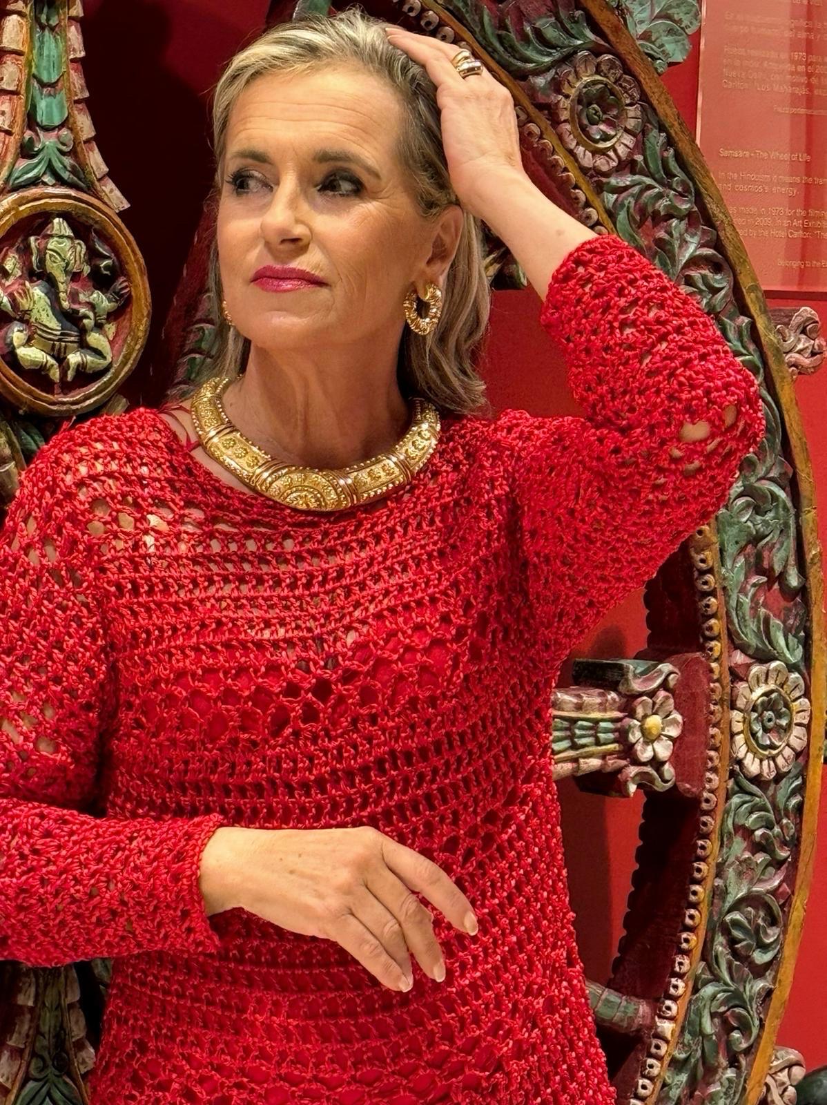 Etruscan Style Necklace and Earrings in 18k Yellow Gold For Sale 10