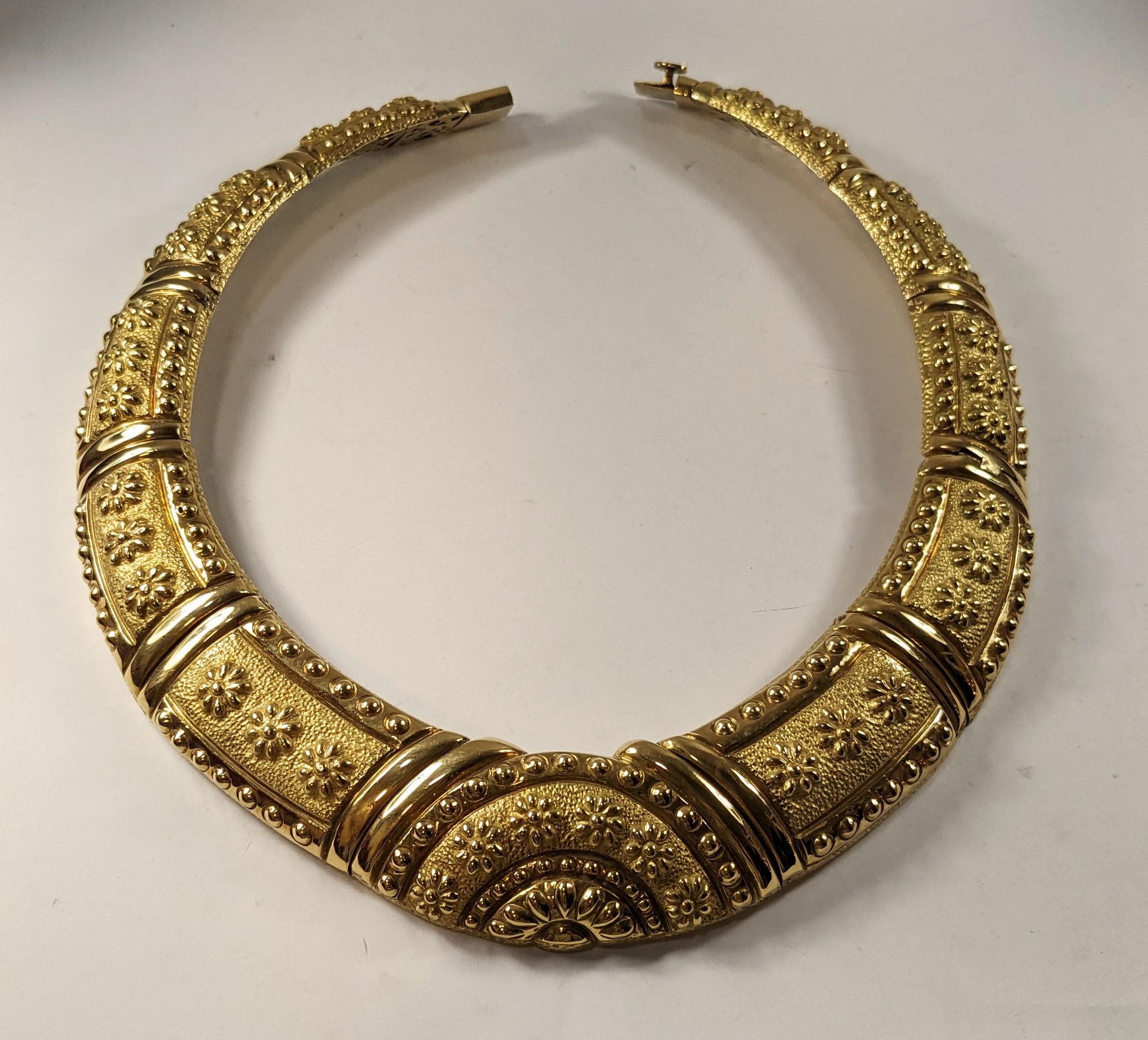 Contemporain Collier étrusque en or jaune 18 carats en vente