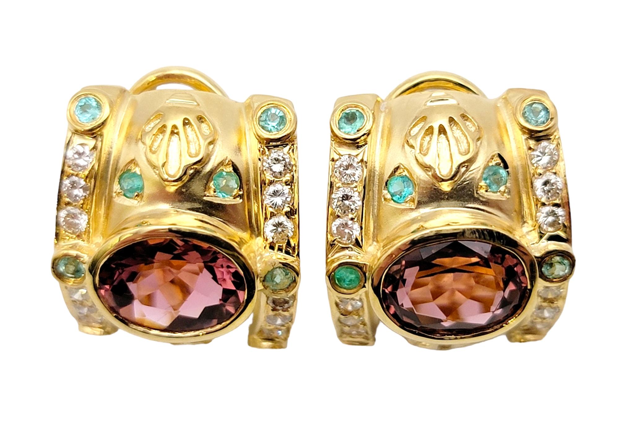 Ohrringe im etruskischen Stil mit Omega-Rücken und Diamanten und rosa und grünem Turmalin  (Ovalschliff) im Angebot
