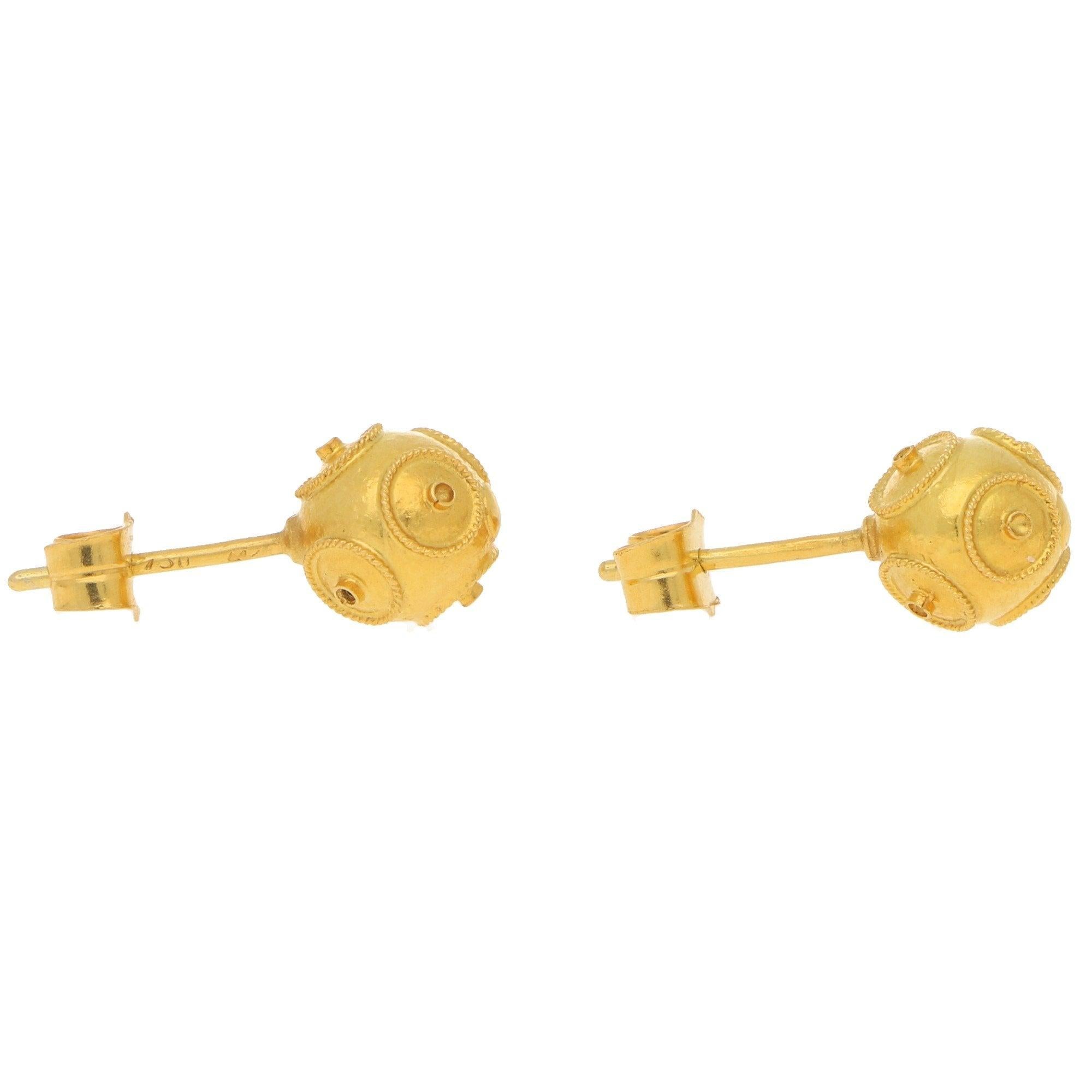 Modern Etruscan-Style Stud Earrings in 18ct Yellow Gold For Sale
