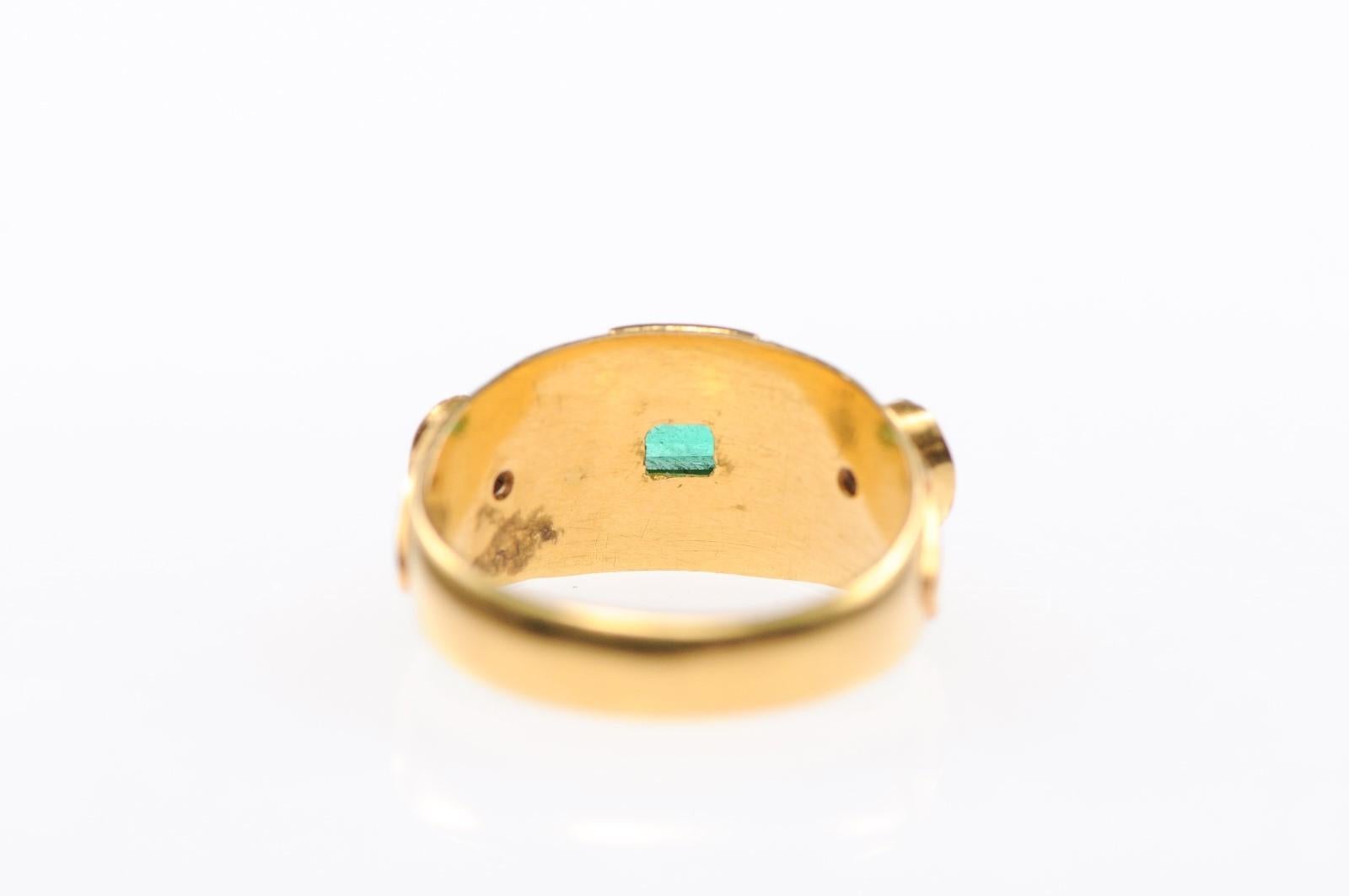 Etruscan Style Ring w/Emerald & Sapphires For Sale 3