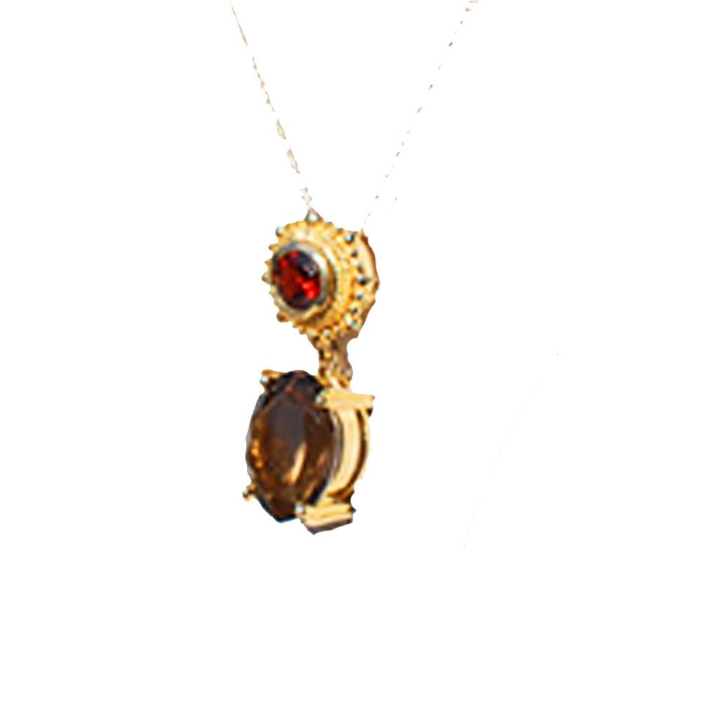 Neoetrusco Collana con ciondolo in stile etrusco con topazio fumé e granato, goccia in vendita