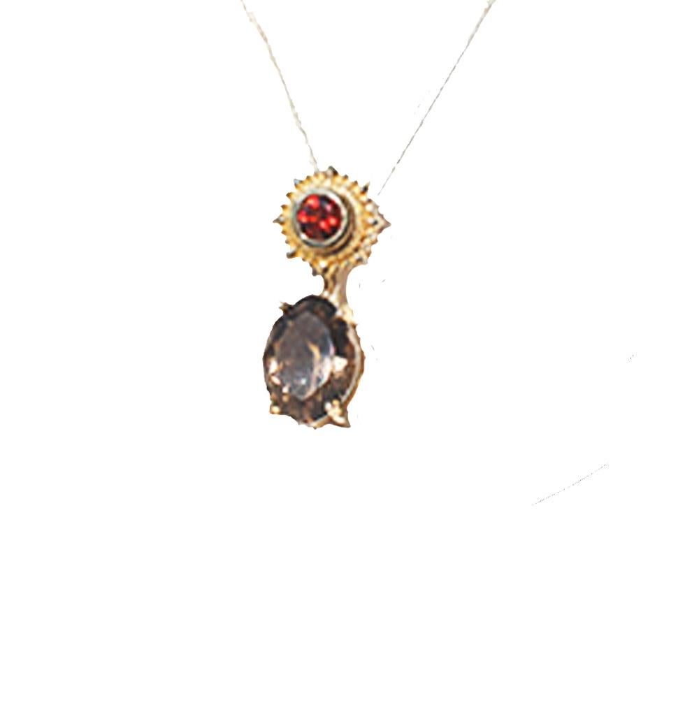 Halskette im etruskischen Stil mit Rauchtopas und Granat-Anhänger, Tropfen (Ovalschliff) im Angebot