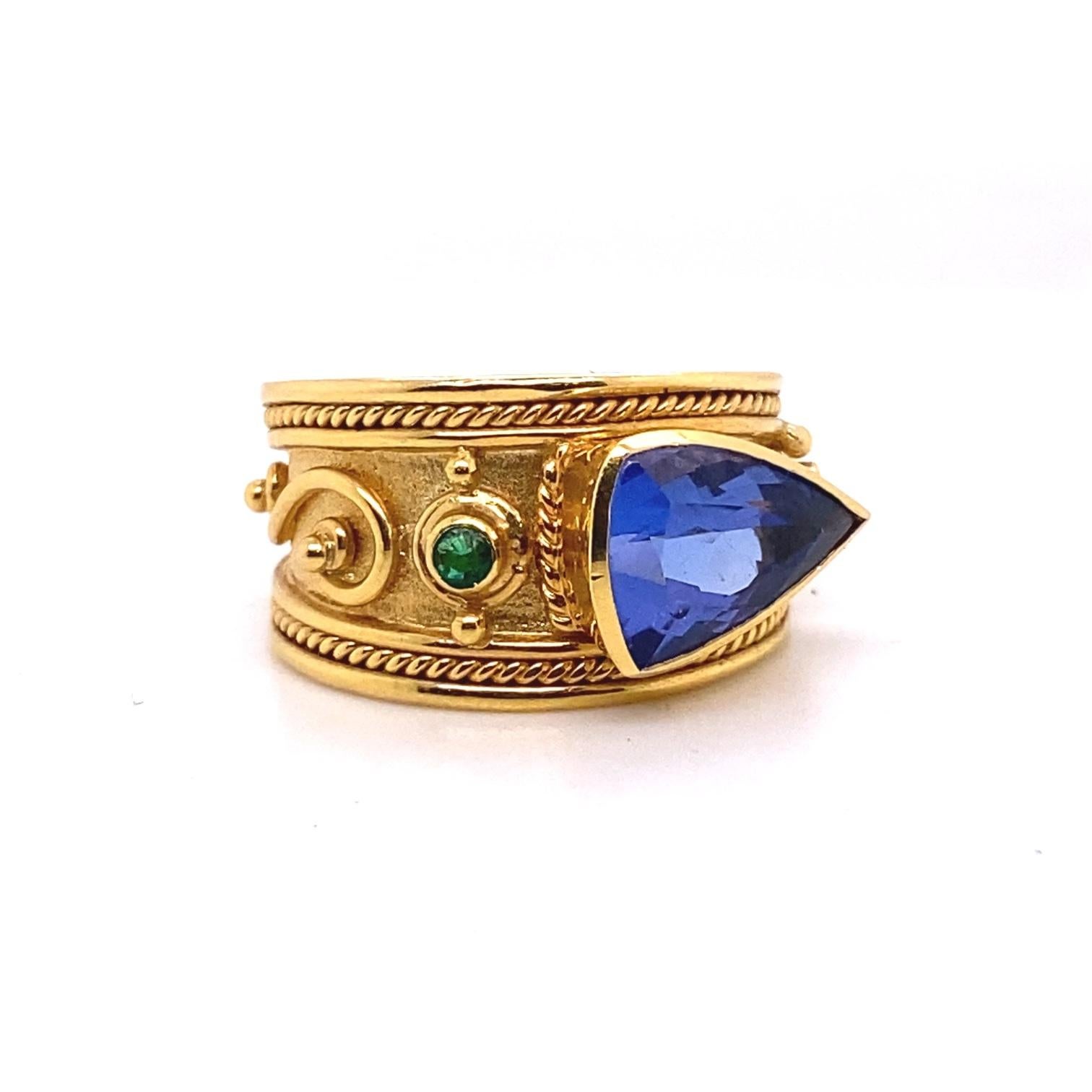 For Sale:  Etruscan Style Tanzanite and Emerald Ring in 18 Karat Gold 3