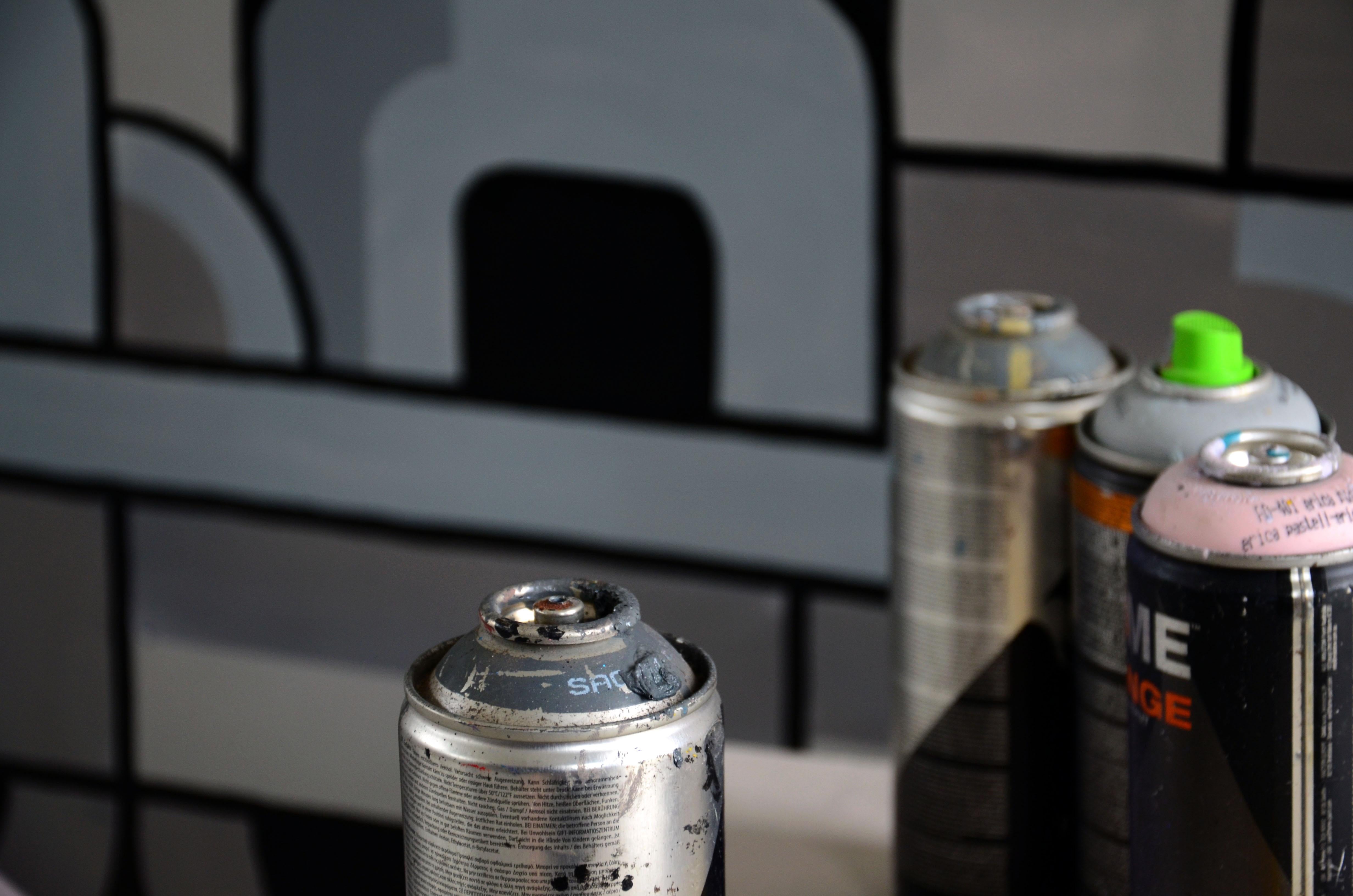 Acryl-Sprühfarbe und Marker auf Leinwand von prominenter Urban Artist - 
