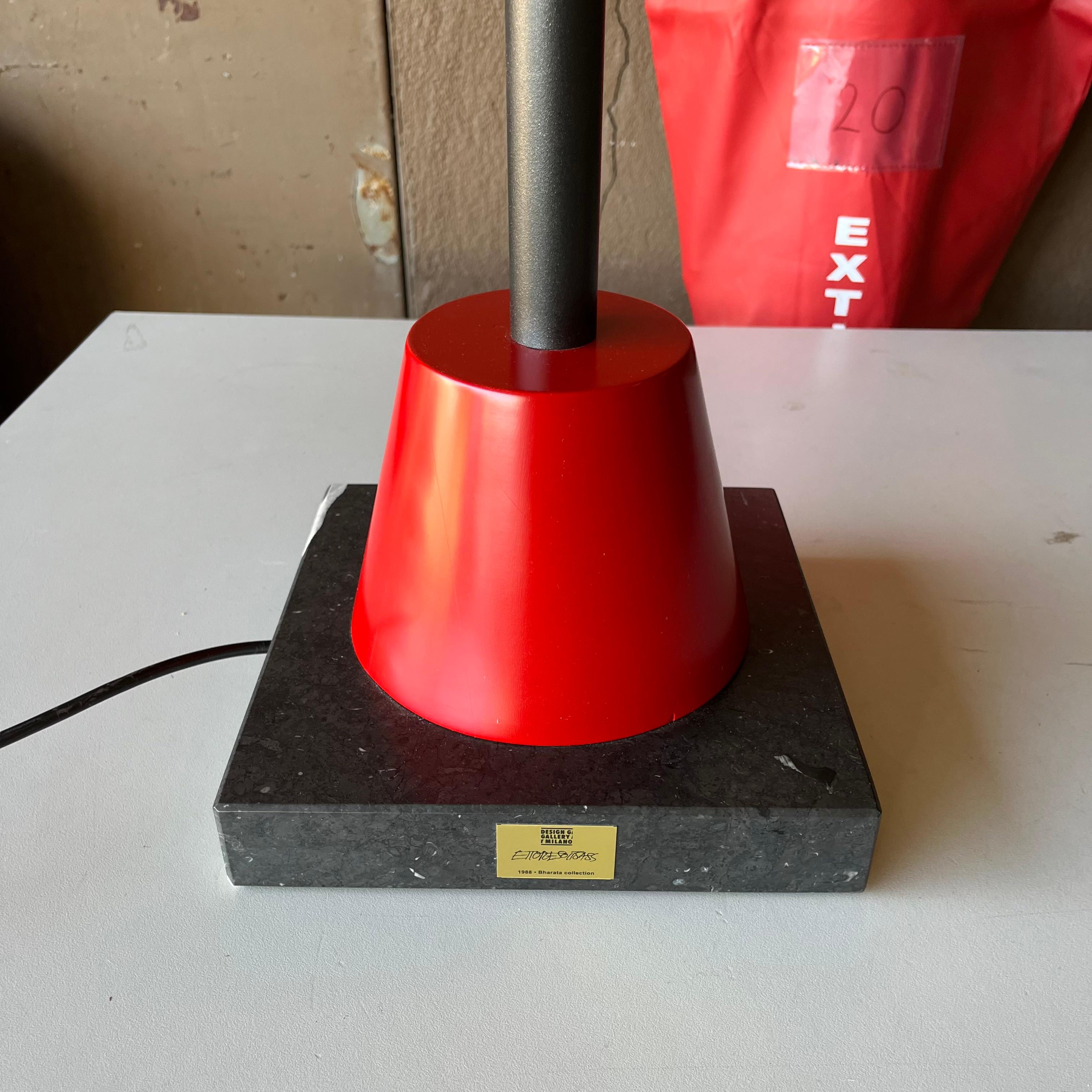 Ettore Sottsass (1917-2007) Lampe Luce Bassa 1988 collezione Bharata In condizioni buone in vendita a PARIS, FR