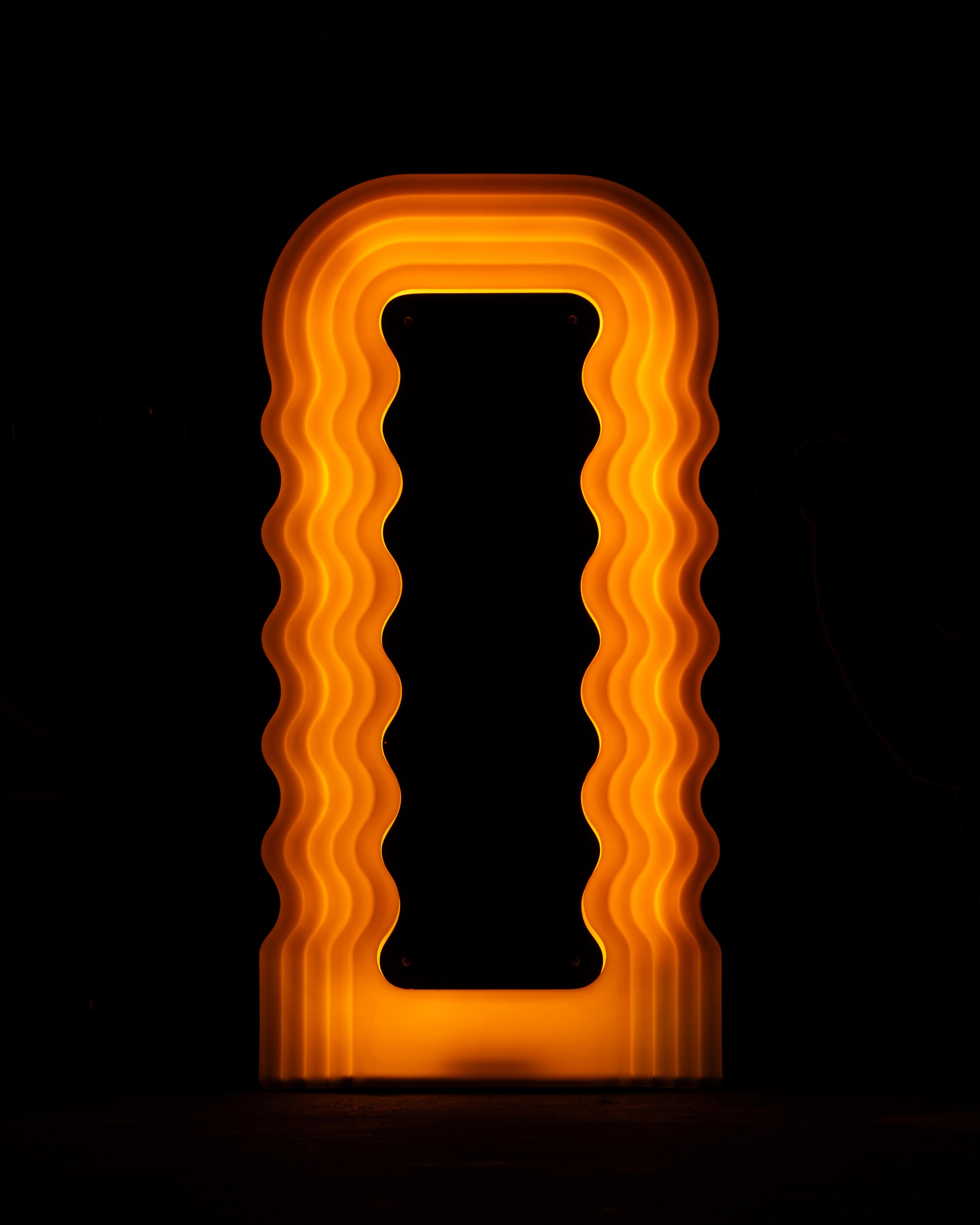 Moderno Ettore Sottsass 1a serie di specchi Ultrafragola Objects 1970 per Poltronova Milano in vendita