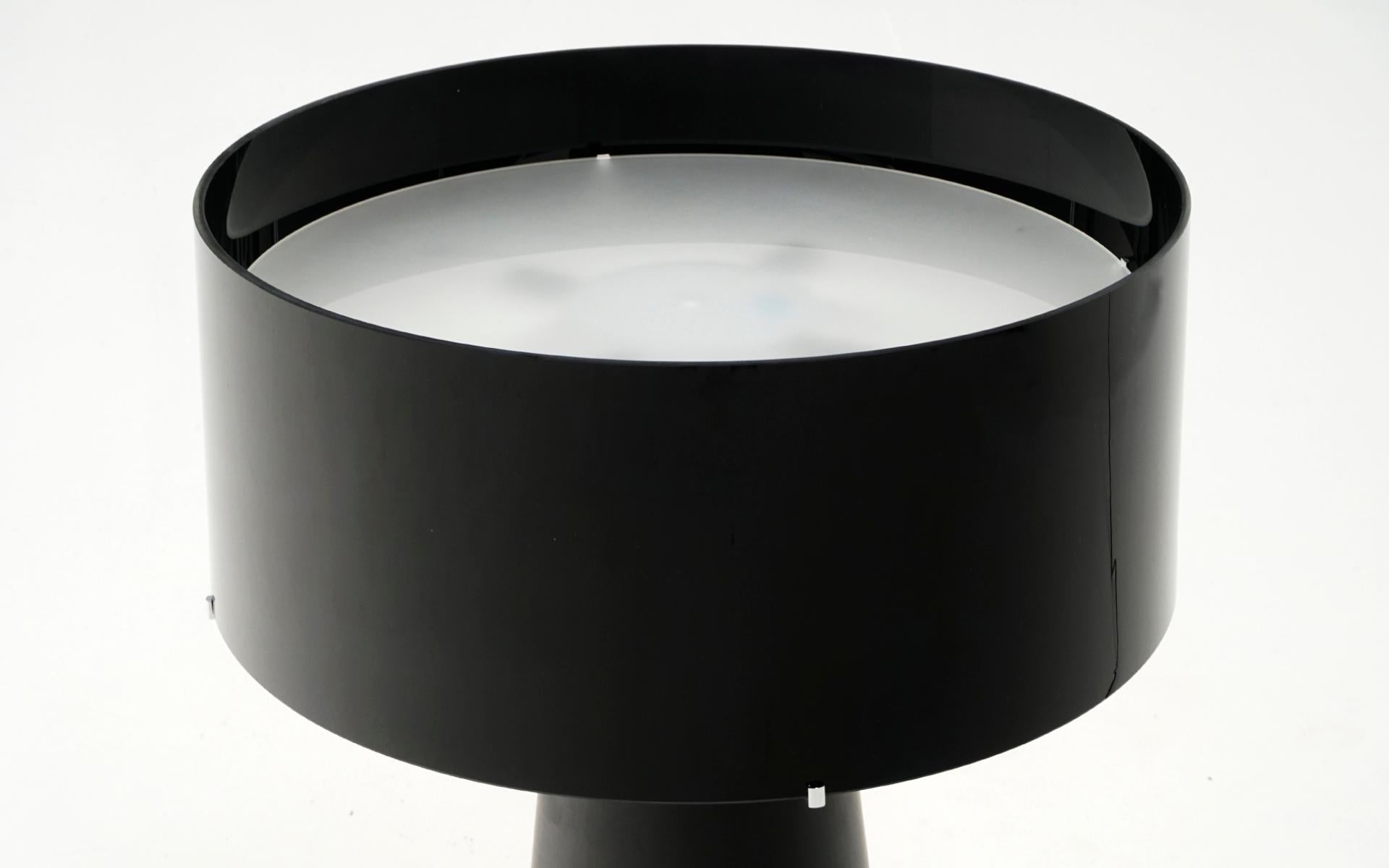 Ettore Sottsass Abat-Jour Table Lamp for B&B Italia Italy, 2005, Black Glass In Good Condition For Sale In Kansas City, MO