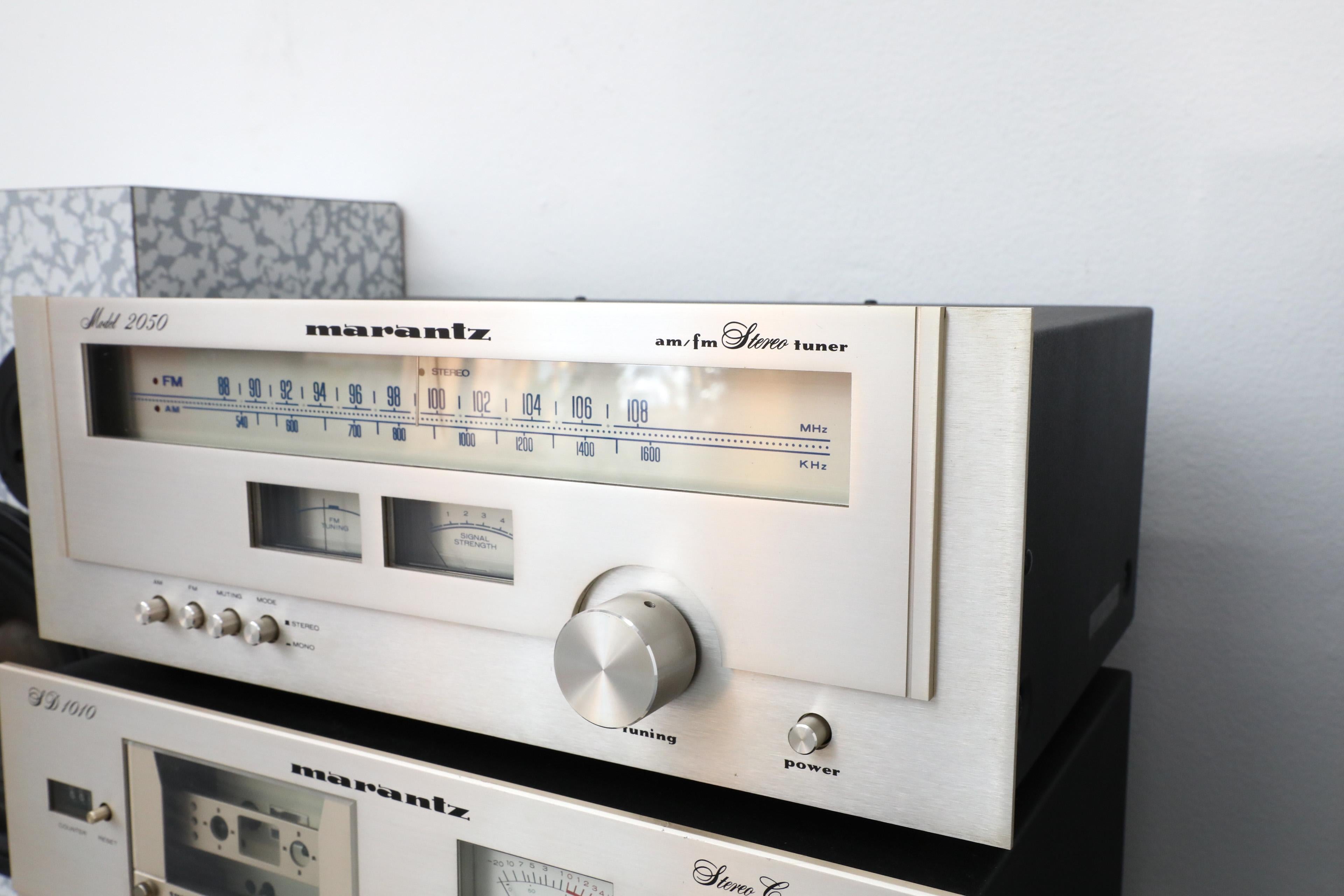 Ettore Sottsass Attributed Marantz Audio Set; Speakers and Marantz Components In Good Condition In Los Angeles, CA