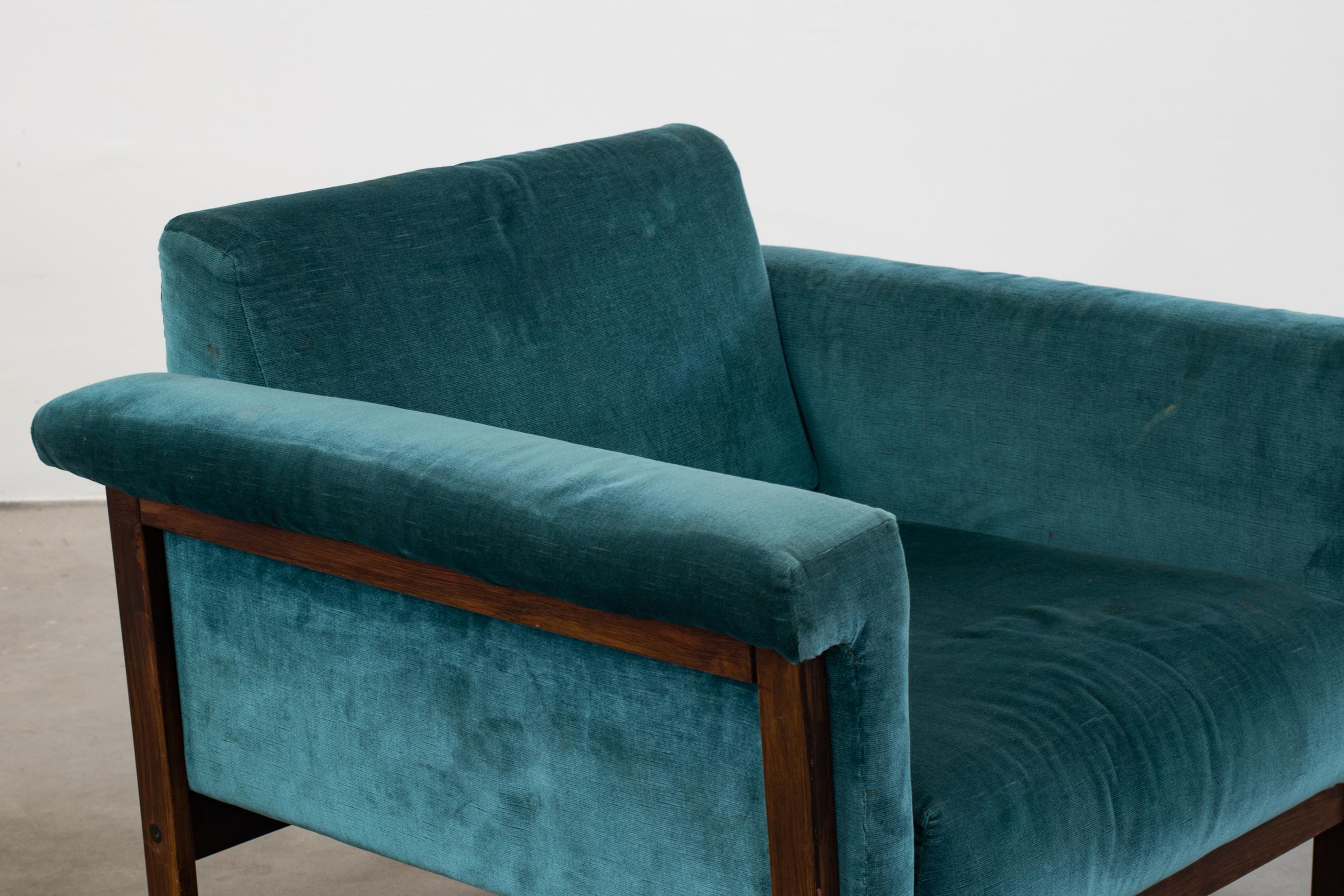 Ettore Sottsass Canada Armchair in Blue Velvet and Wood Poltronova 1960s In Good Condition For Sale In Montecatini Terme, IT