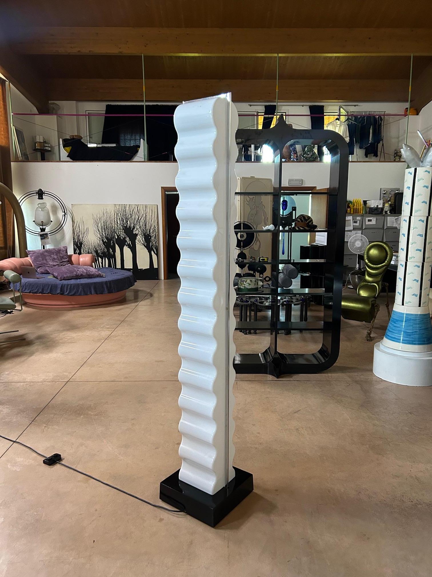 Lámpara de sobremesa Cometa de Ettore Sottsass para Centro de Diseño, años 70 Italian en venta