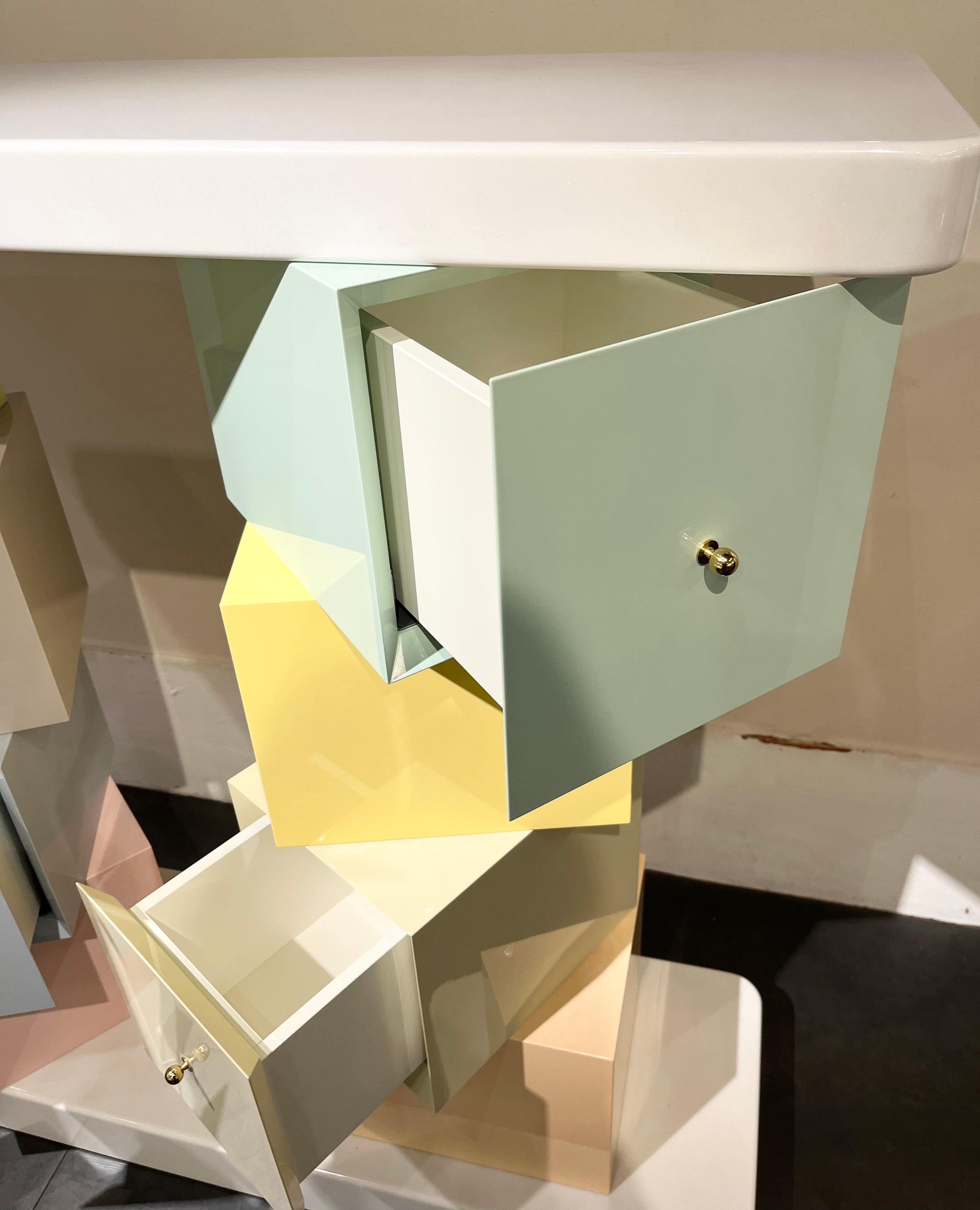 Laiton Ettore Sottsass, console cubica