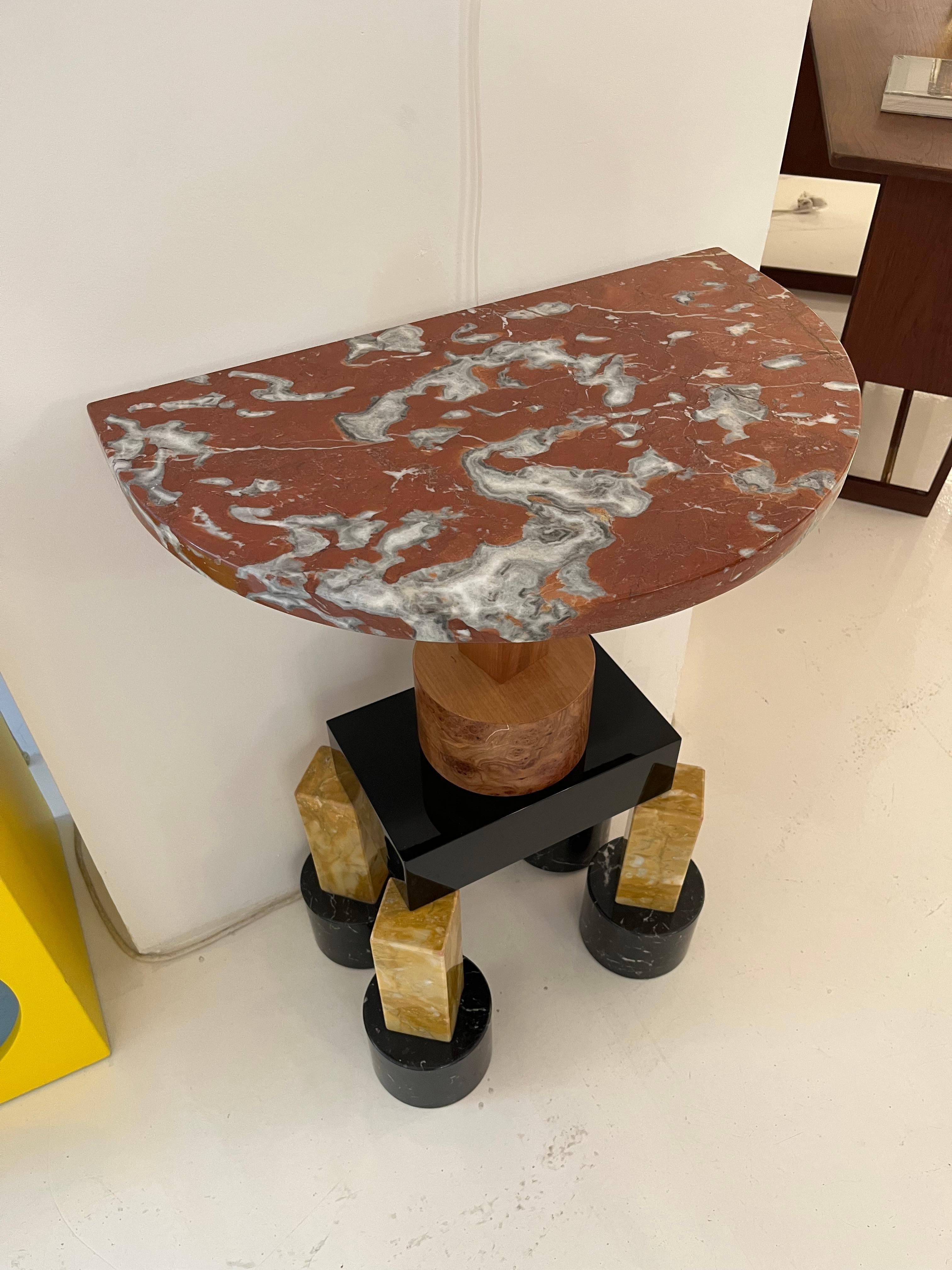 Ettore Sottsass Coppia di consolle moderne Mod, 