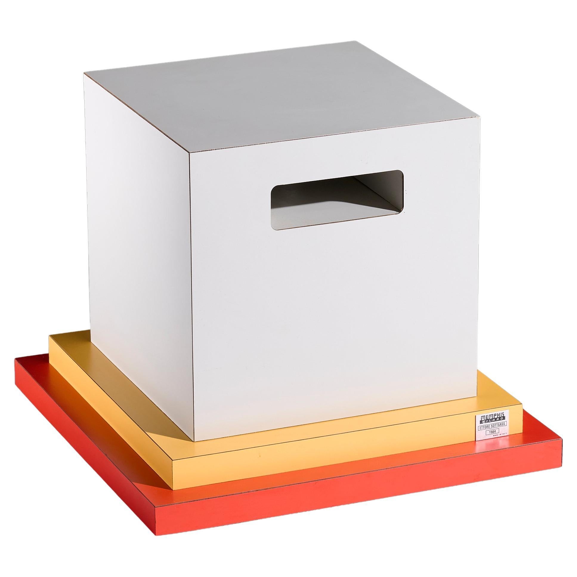 Table d'appoint Cream d'Ettore Sottsass pour Memphis Milano en vente