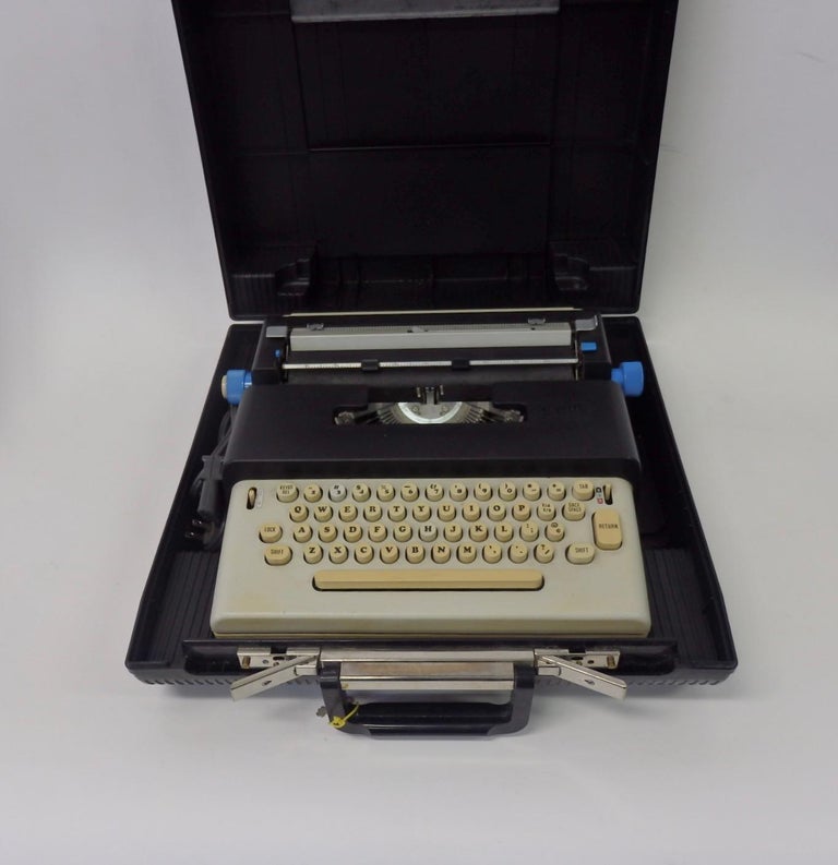 Ettore Sottsass Early Round Key Olivetti Lettera 36 Typewriter