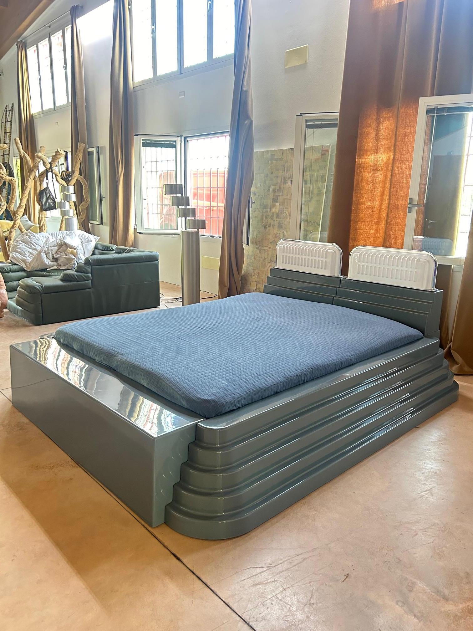 Ettore Sottsass ELLEDUE double bed for Poltronova 1970s in vendita 1