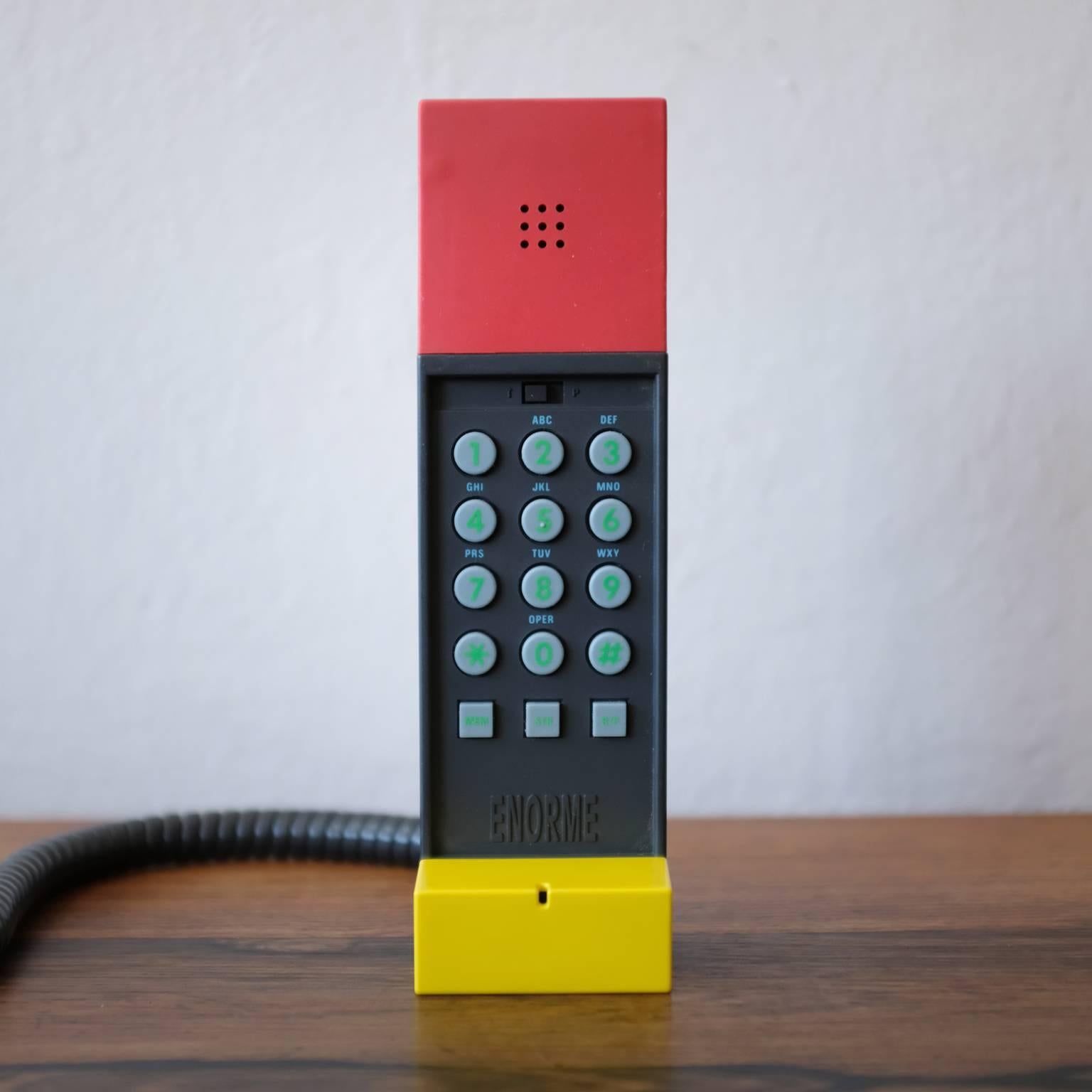 Ettore Sottsass Enorme Postmodern Telephone 1986 Memphis In Excellent Condition In San Diego, CA