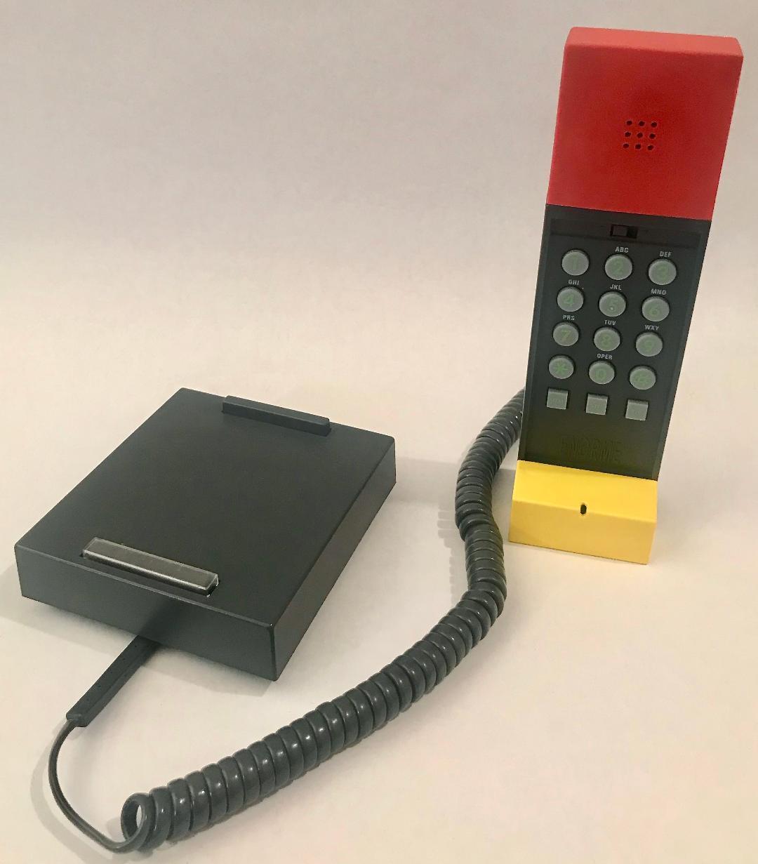 Late 20th Century Ettore Sottsass Enorme Telephone For Sale