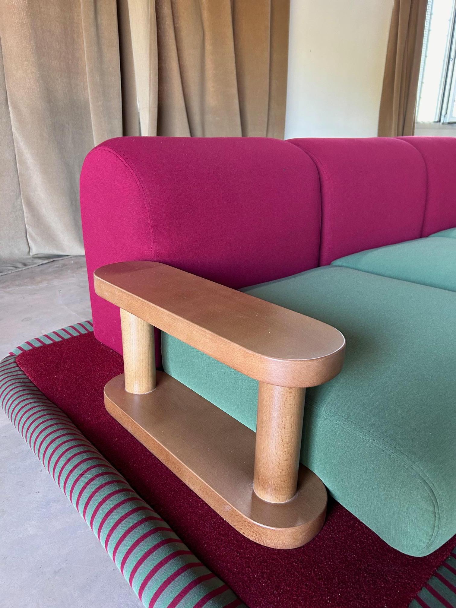 Ettore Sottsass Flying Carper Sofa for Bedding Brevetti For Sale 3